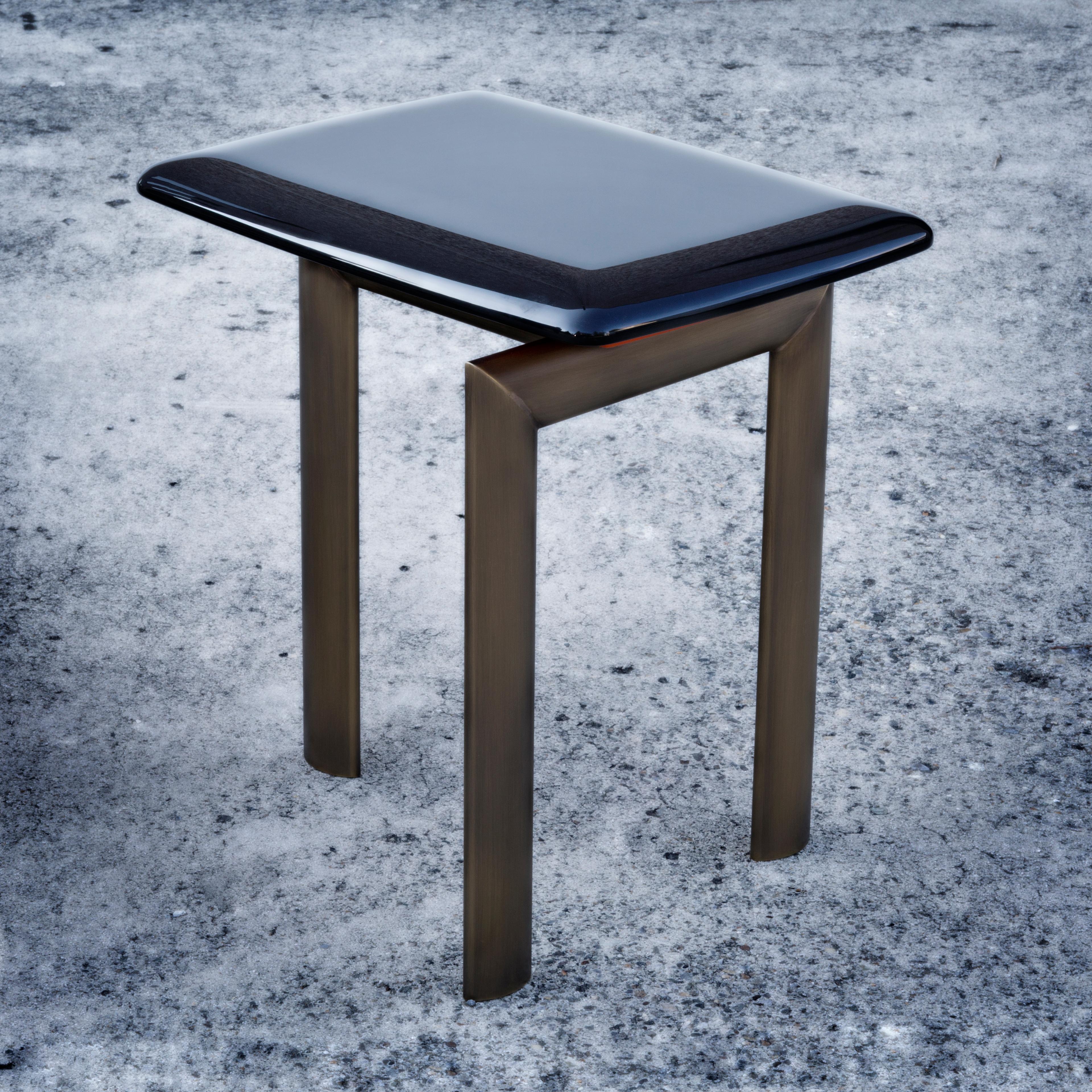 Contemporary Sasso 36 Arabescato White Marble And Gold Chrome Metal Side Table by Casa Casati For Sale