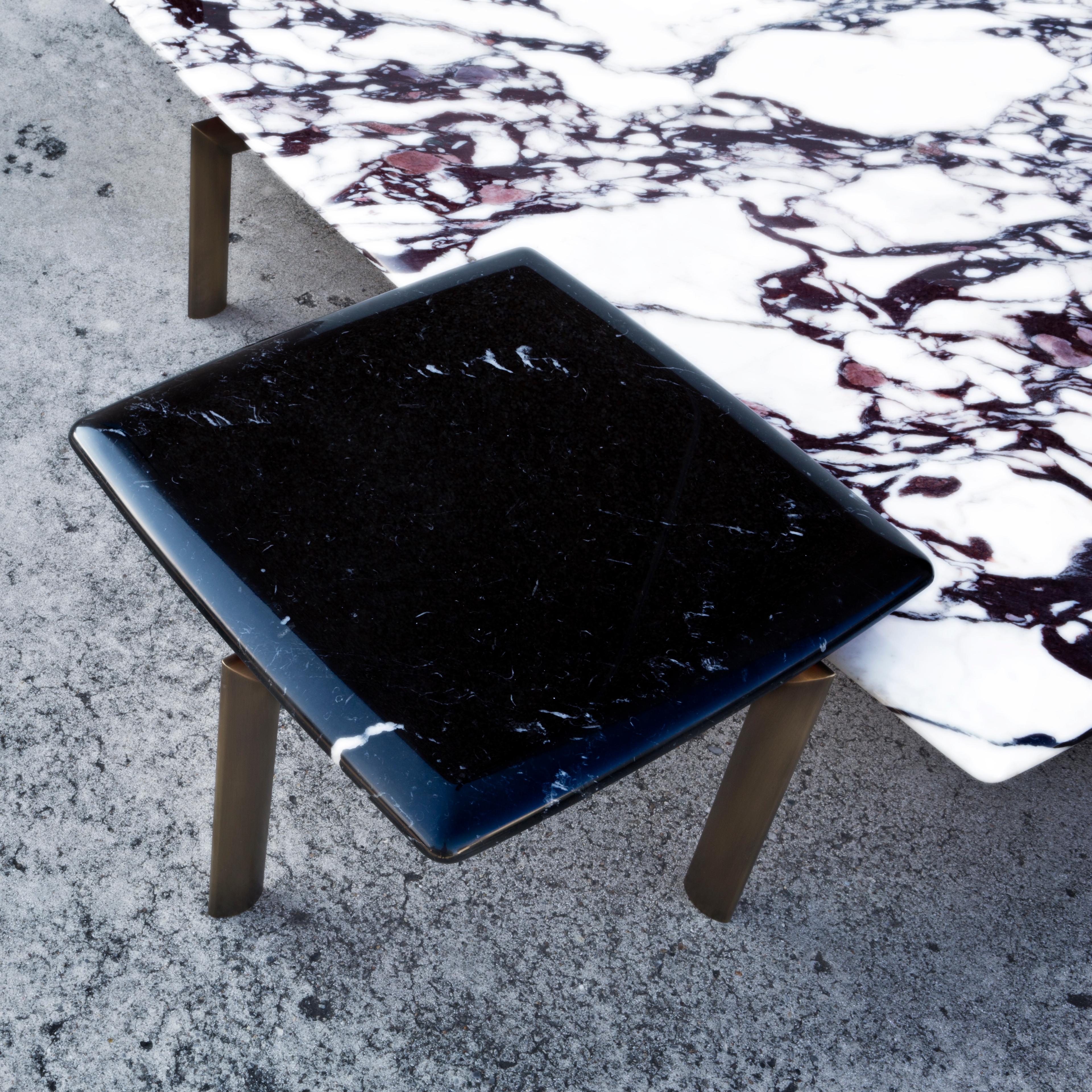 Italian Sasso, the side table with three legs and lacquered or marble top For Sale