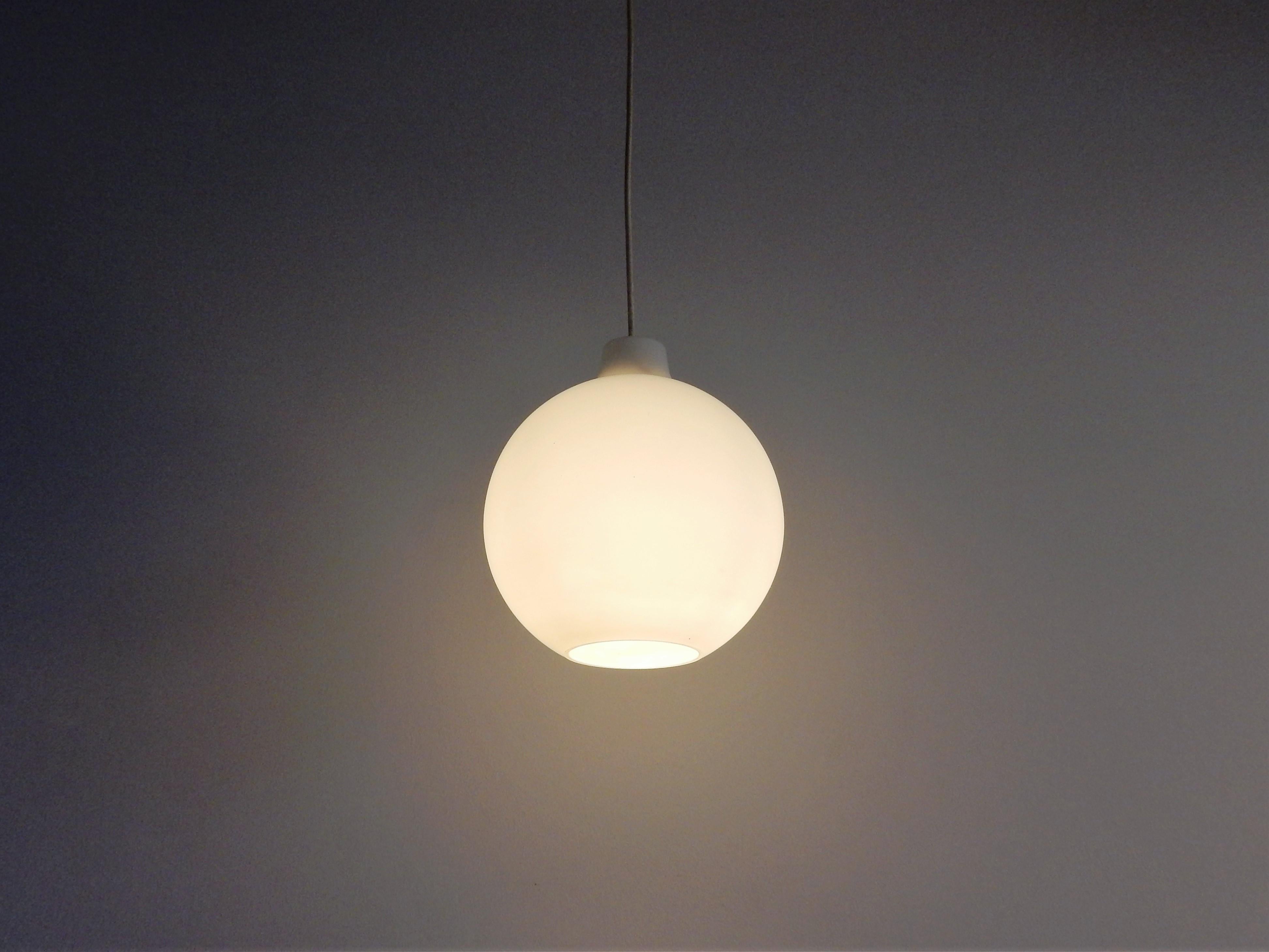 Satellite Pendant Lamp by Vilhelm Wohlert for Louis Poulsen, 1950s, 9 Available In Good Condition In Steenwijk, NL