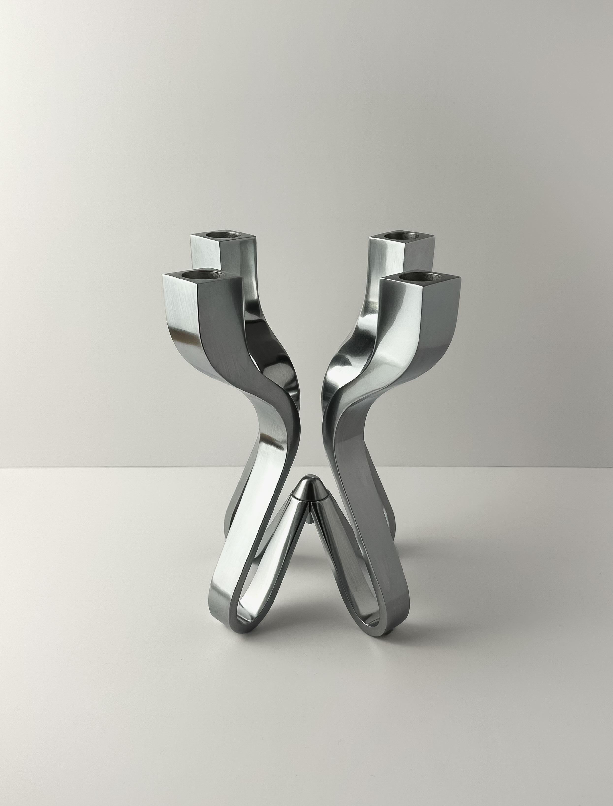 Candelabro in metallo satinato cromato dal design moderno - Chorus by Karim Rashid  2004 in vendita 2