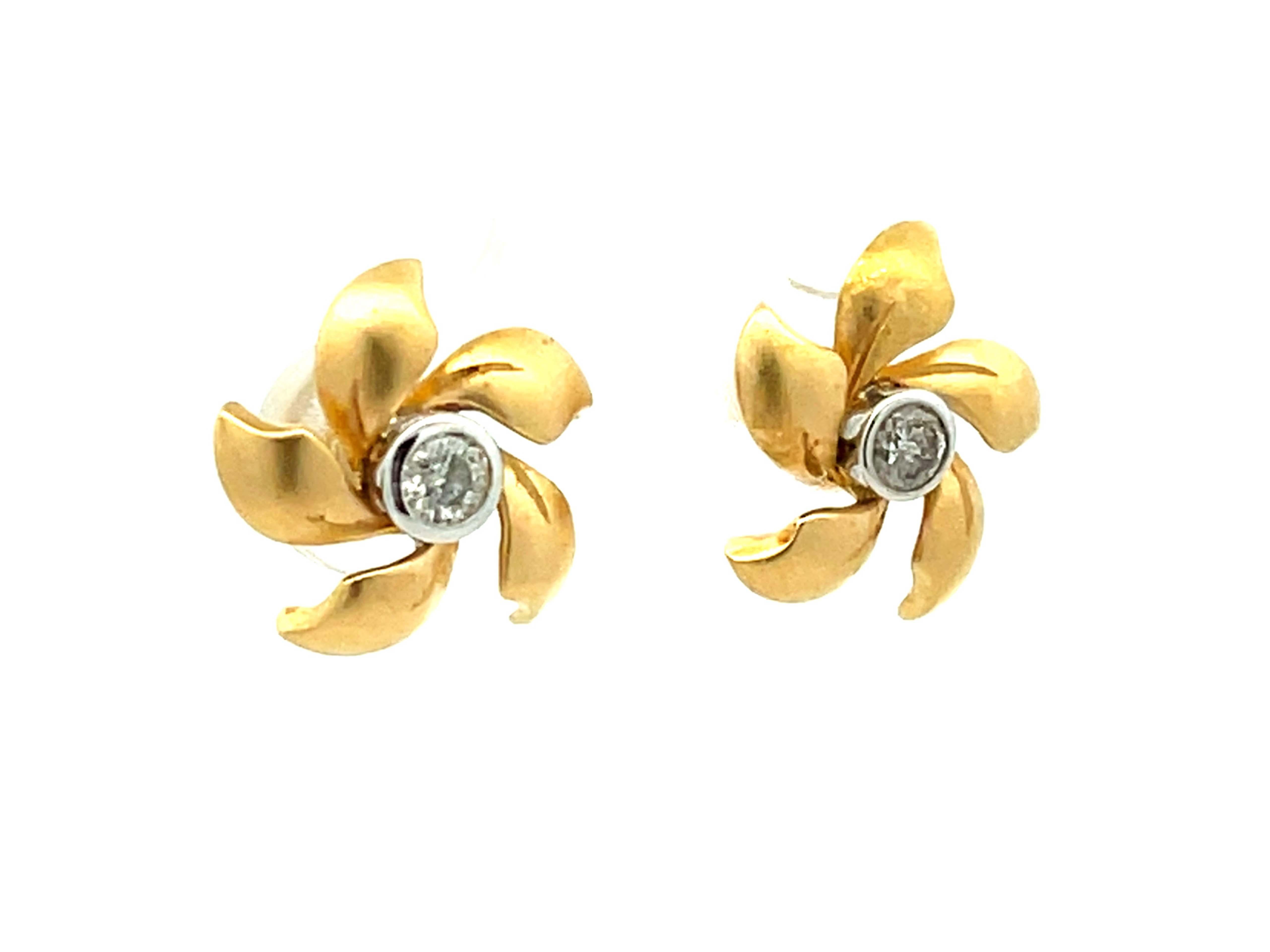 Modern Satin Finish Flower and Diamond Center Stud Earrings in 14k Yellow Gold For Sale