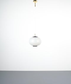 Hängeleuchte aus satiniertem Glas und Messing von Stilnovo, Italien, 1950