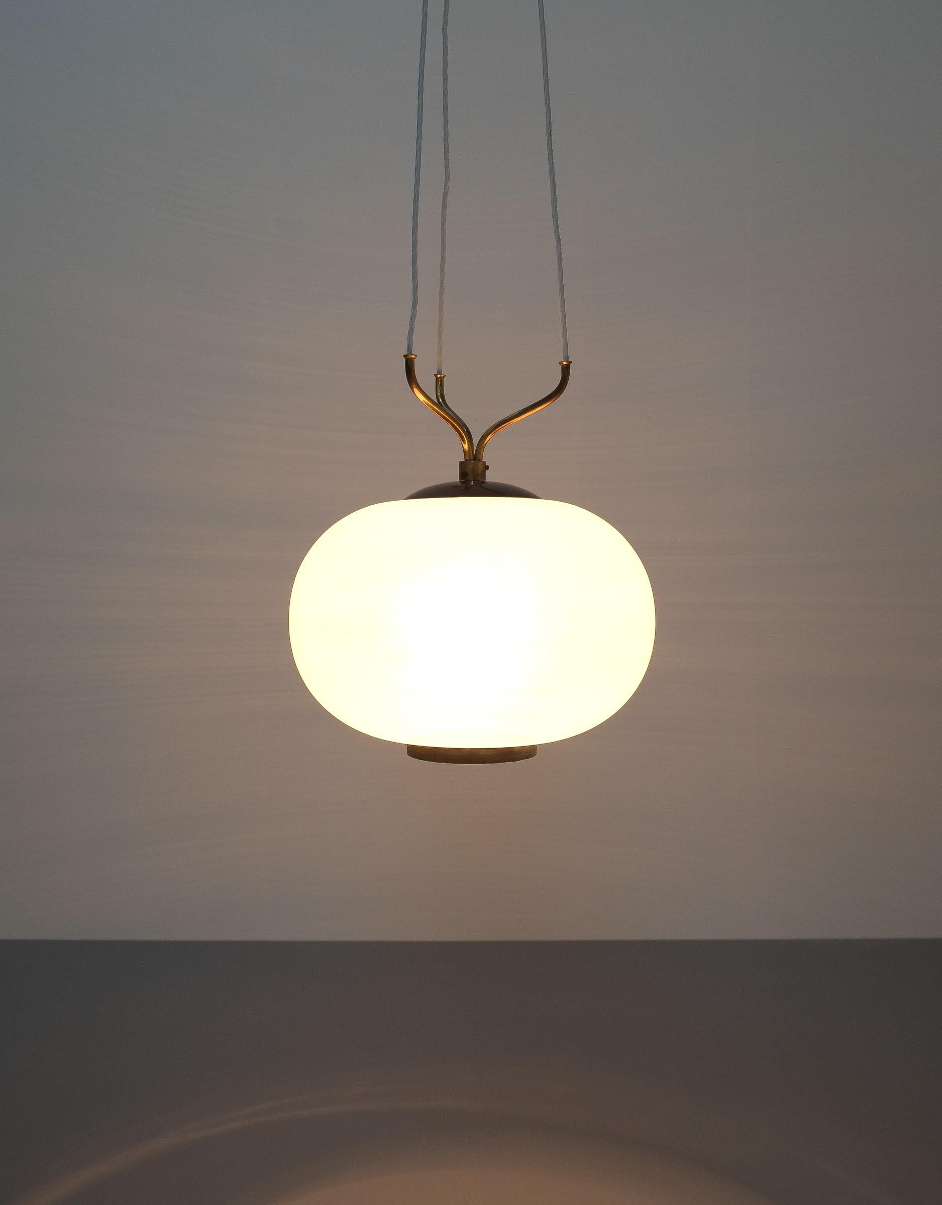 Satin Glass and Brass Suspension Pendant Lamp by Stilnovo, Italy, 1950 In Good Condition In Vienna, AT