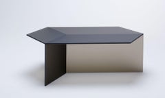Couchtisch „Isom Oblong“ aus satiniertem Glas, Sebastian Scherer
