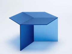 Couchtisch "Isom Square" aus satiniertem Glas, Sebastian Scherer