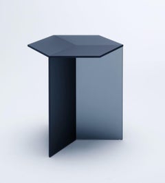 Couchtisch „Isom Tall“ aus satiniertem Glas, Sebastian Scherer