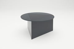 Tavolino da caffè Prisma Circle 70 in vetro satinato di Sebastian Scherer