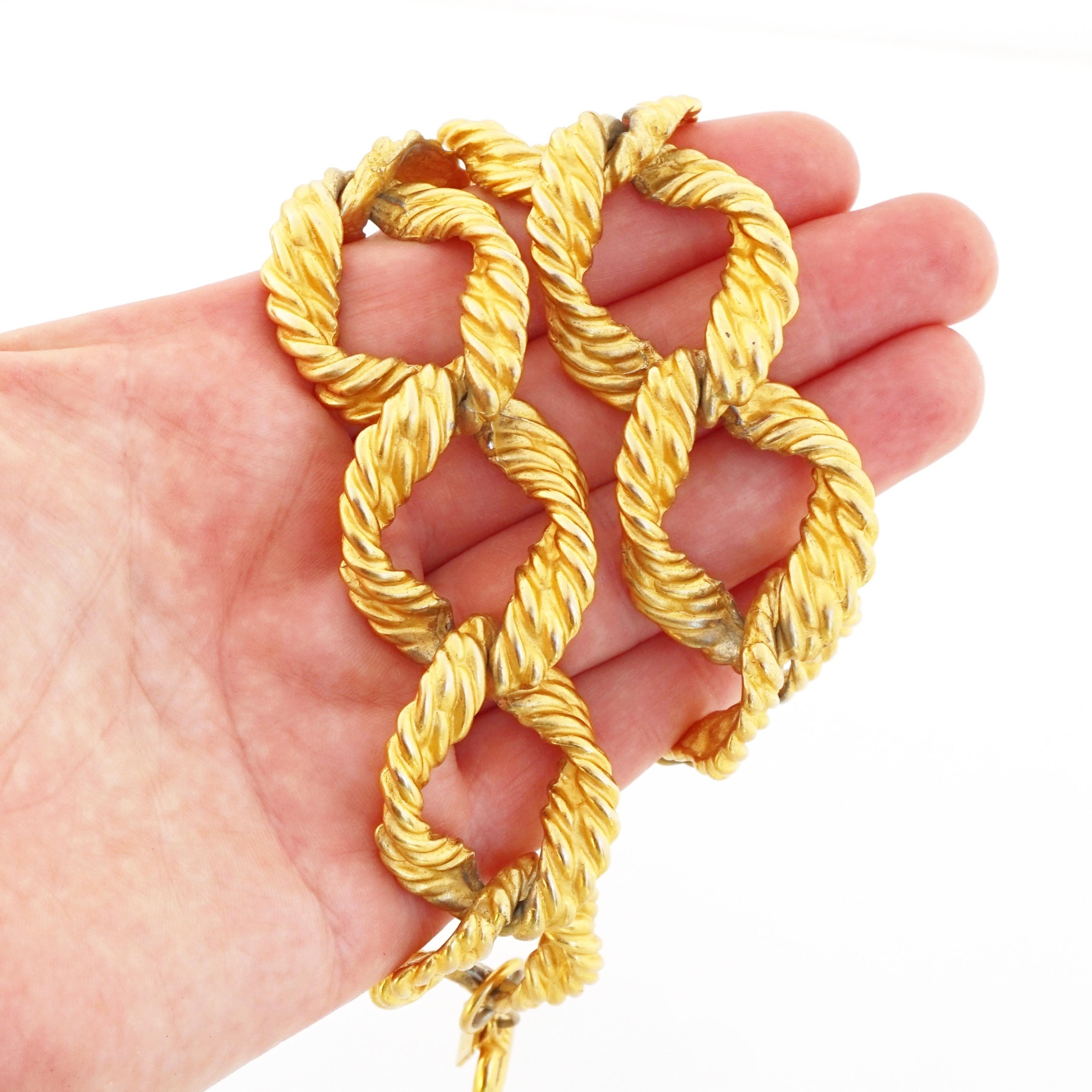 Satin-Gold Chunky Braid Link Choker-Halskette von Anne Klein, 1980er Jahre im Angebot 1