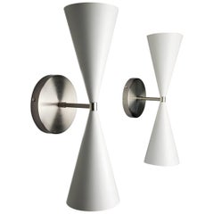 Applique murale Tuxedo en nickel satiné et émail blanc par Blueprint Lighting NYC