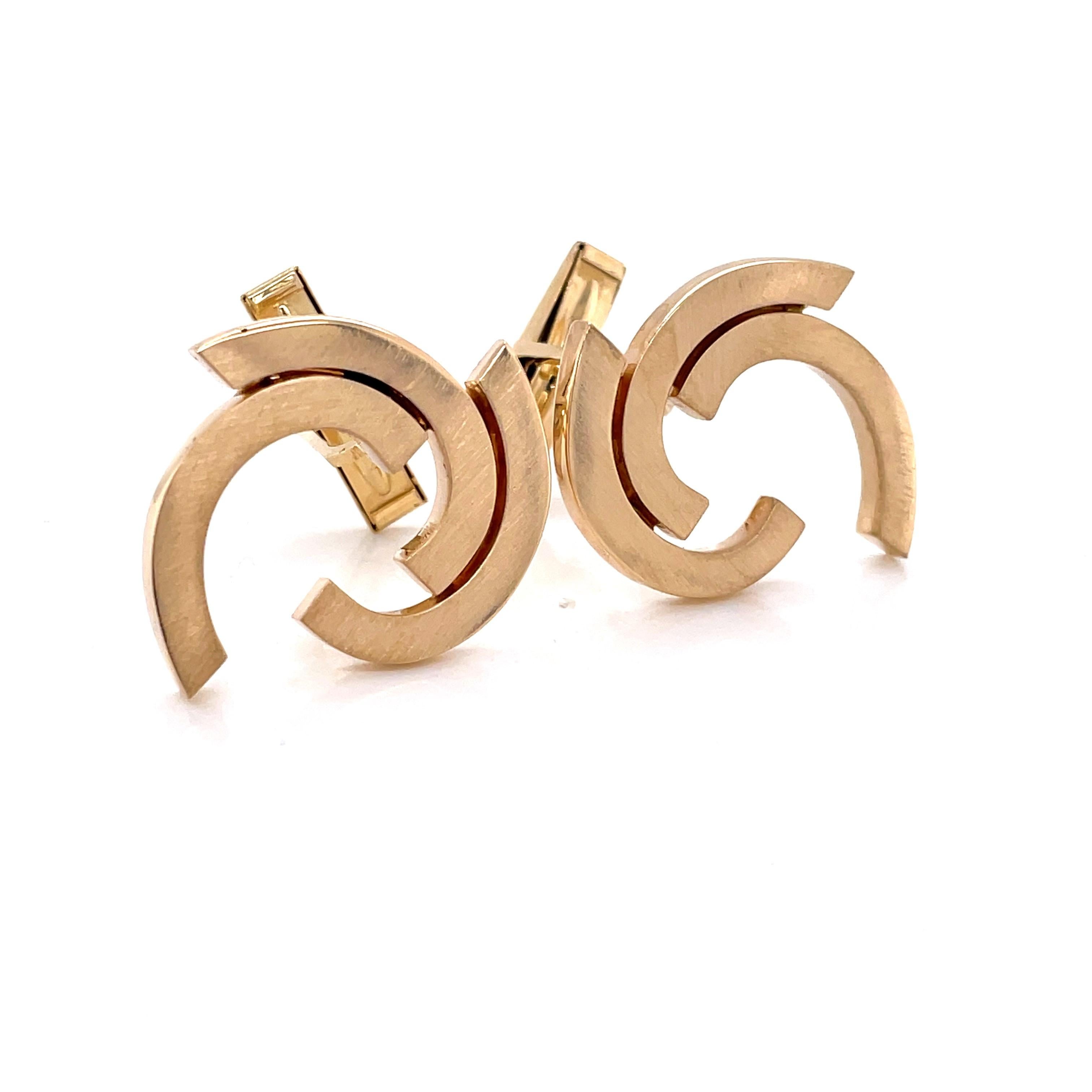 Satin Swirls of Gold Cuff Links  In Good Condition For Sale In Mount Kisco, NY