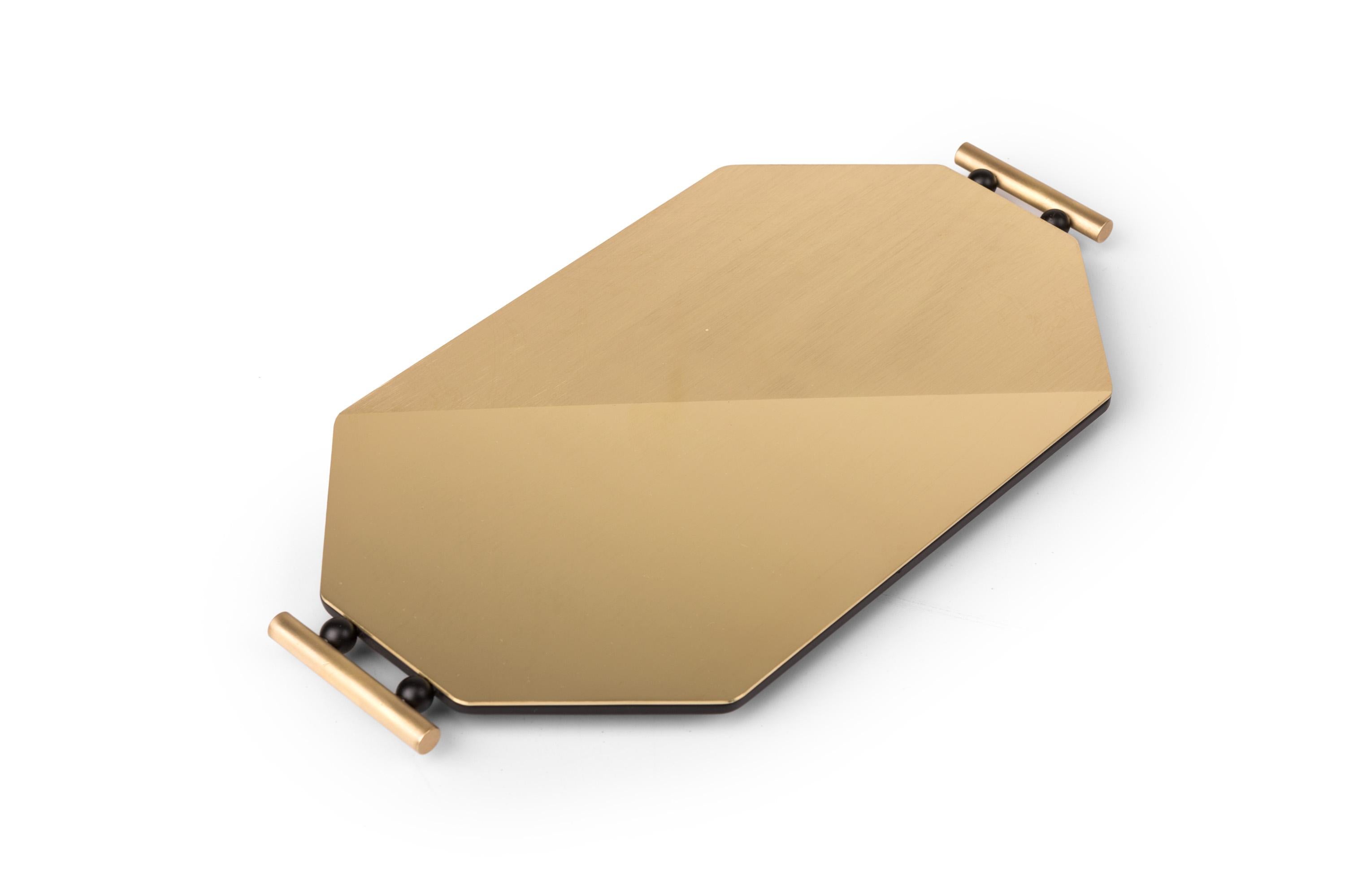 Satin tray Octagon by Mingardo
Dimensions: D35 x W18 x H2 cm 
Materials: Natural brushed and polished brass with a RAL 9005 varnished iron base
Weight: 3 kg

Also available in Different finishes: Natural brushed and polished brass or
copper