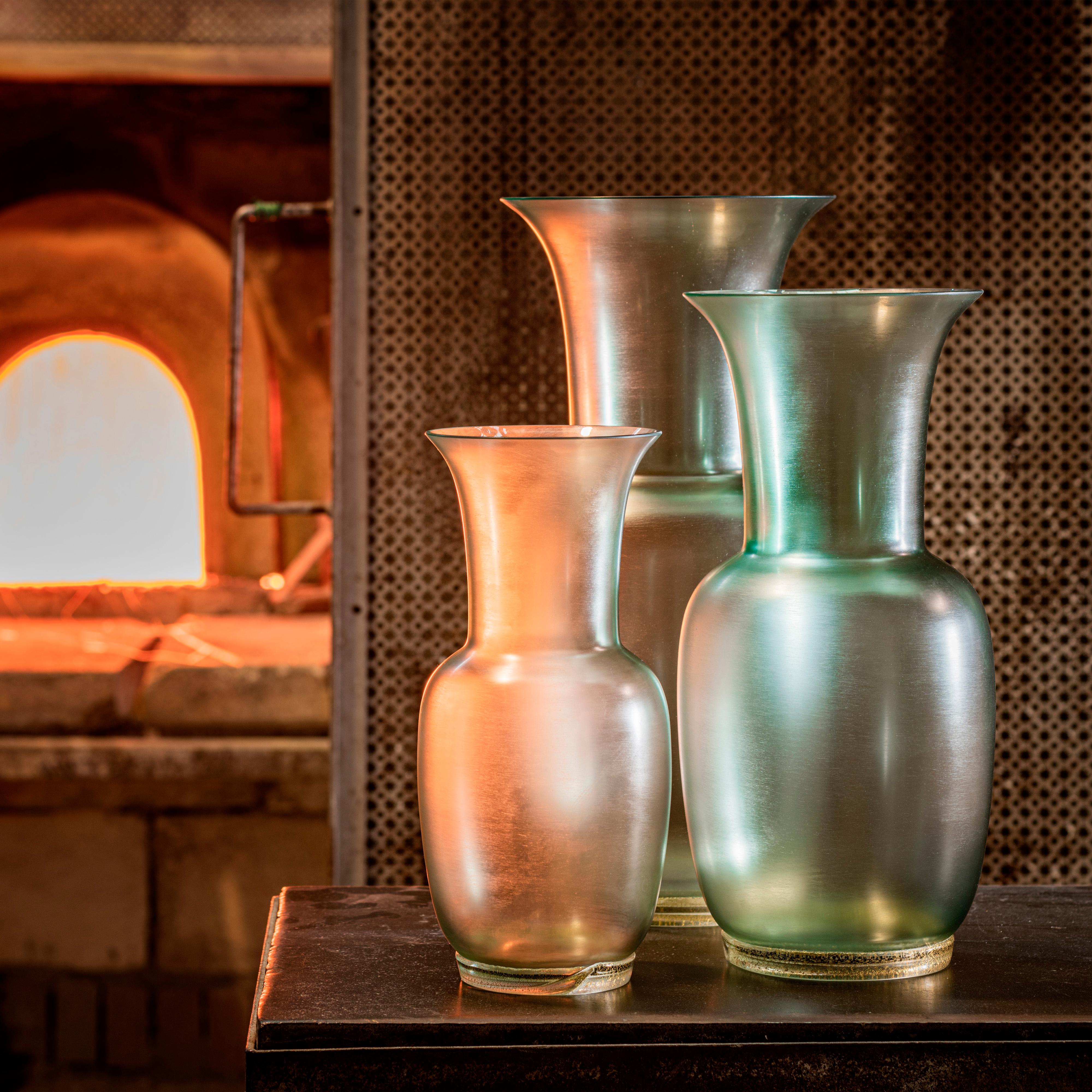 Fait main Collection de vases satin de Venini en vente