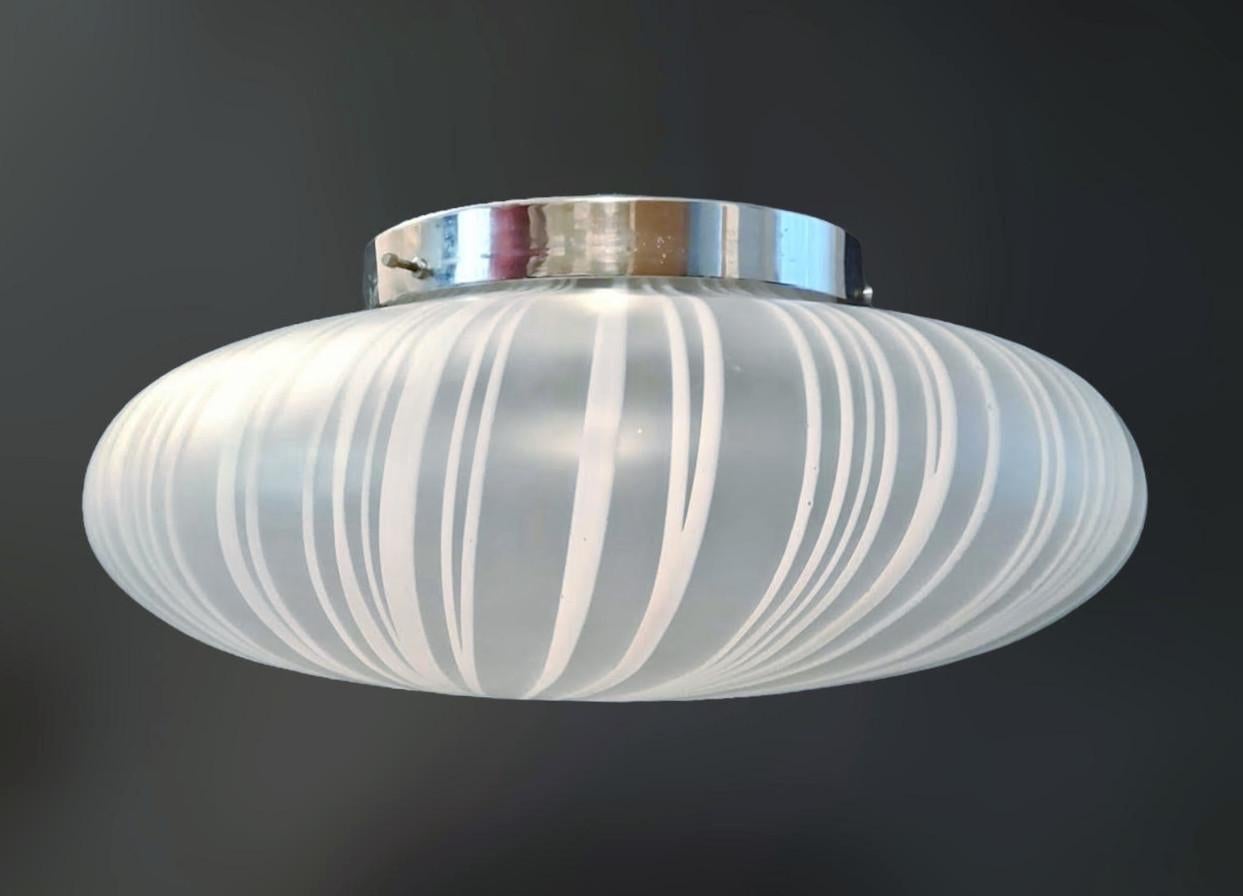 italien Murano en blanc satiné en vente