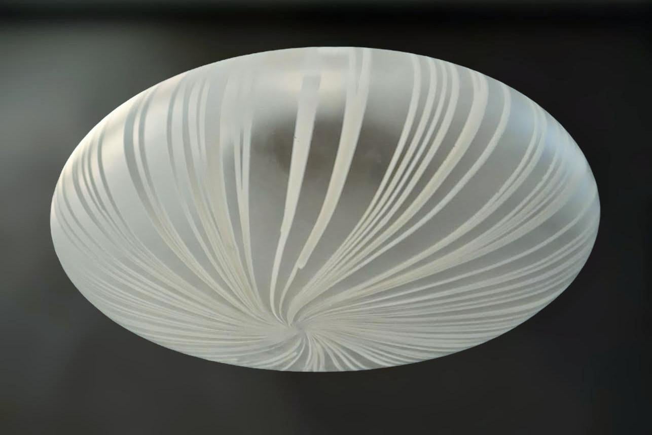Murano en blanc satiné Bon état - En vente à Los Angeles, CA