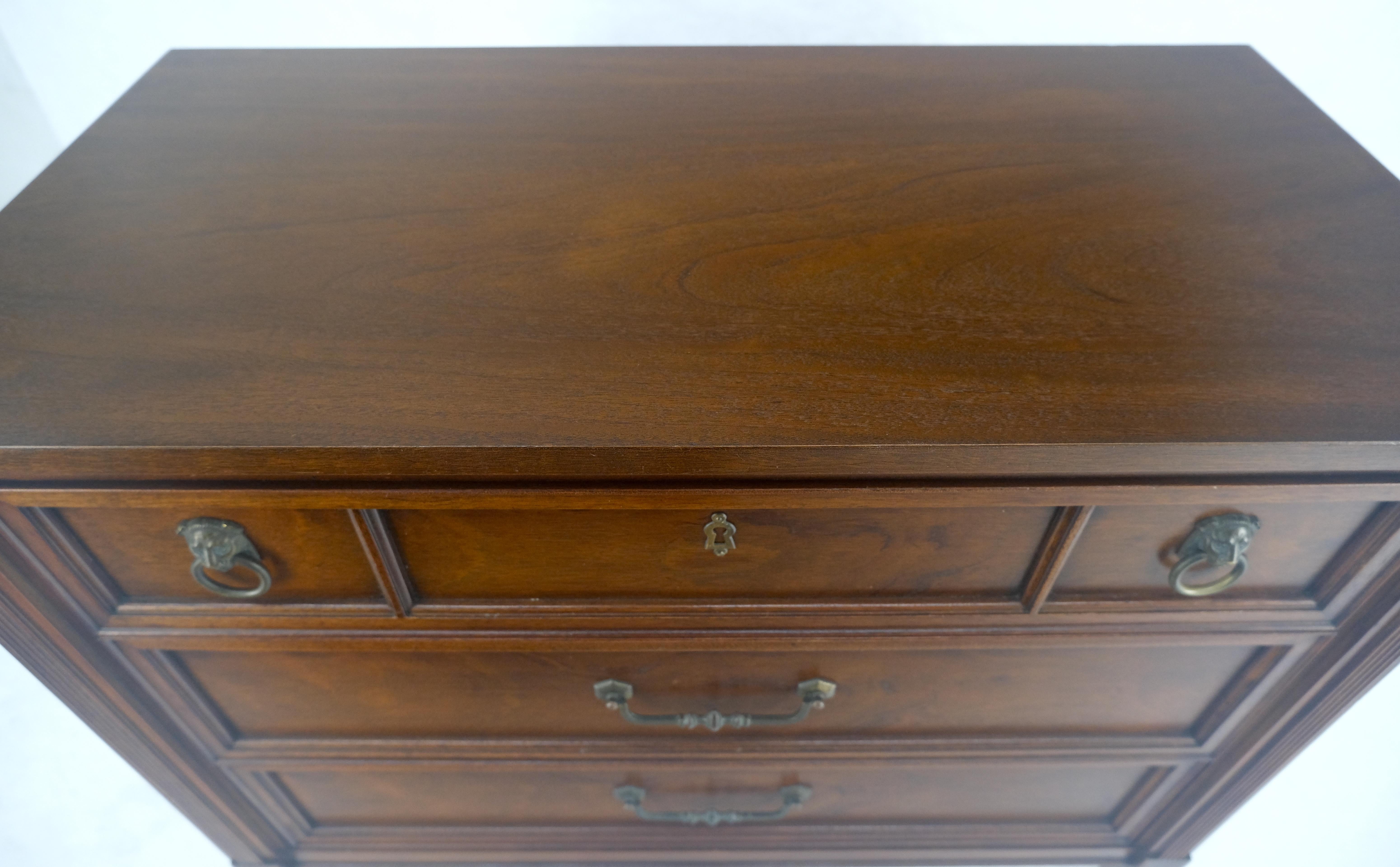 Cassettone a 3 cassetti in raso di Century Furniture MINT! in vendita 3