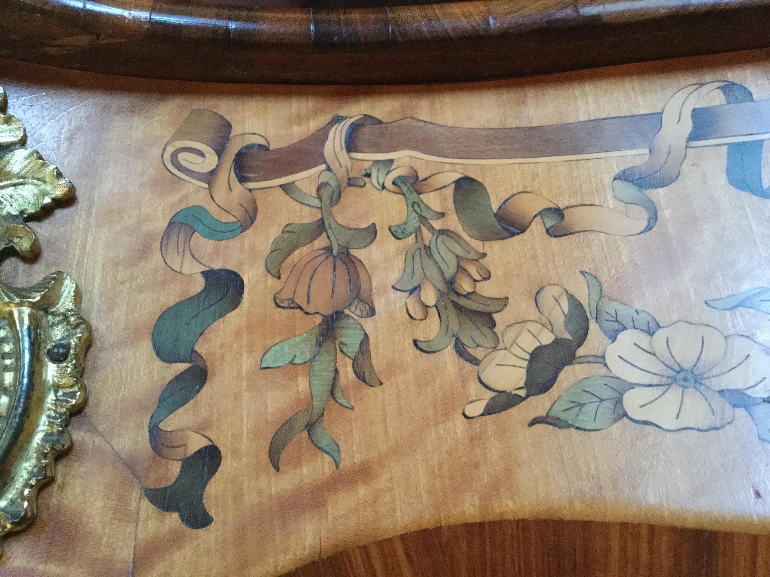 Satinwood and Marquetry Inlaid Gilt Ormolu Mounted Bureau Plat Table In Good Condition For Sale In Bradford on Avon, GB