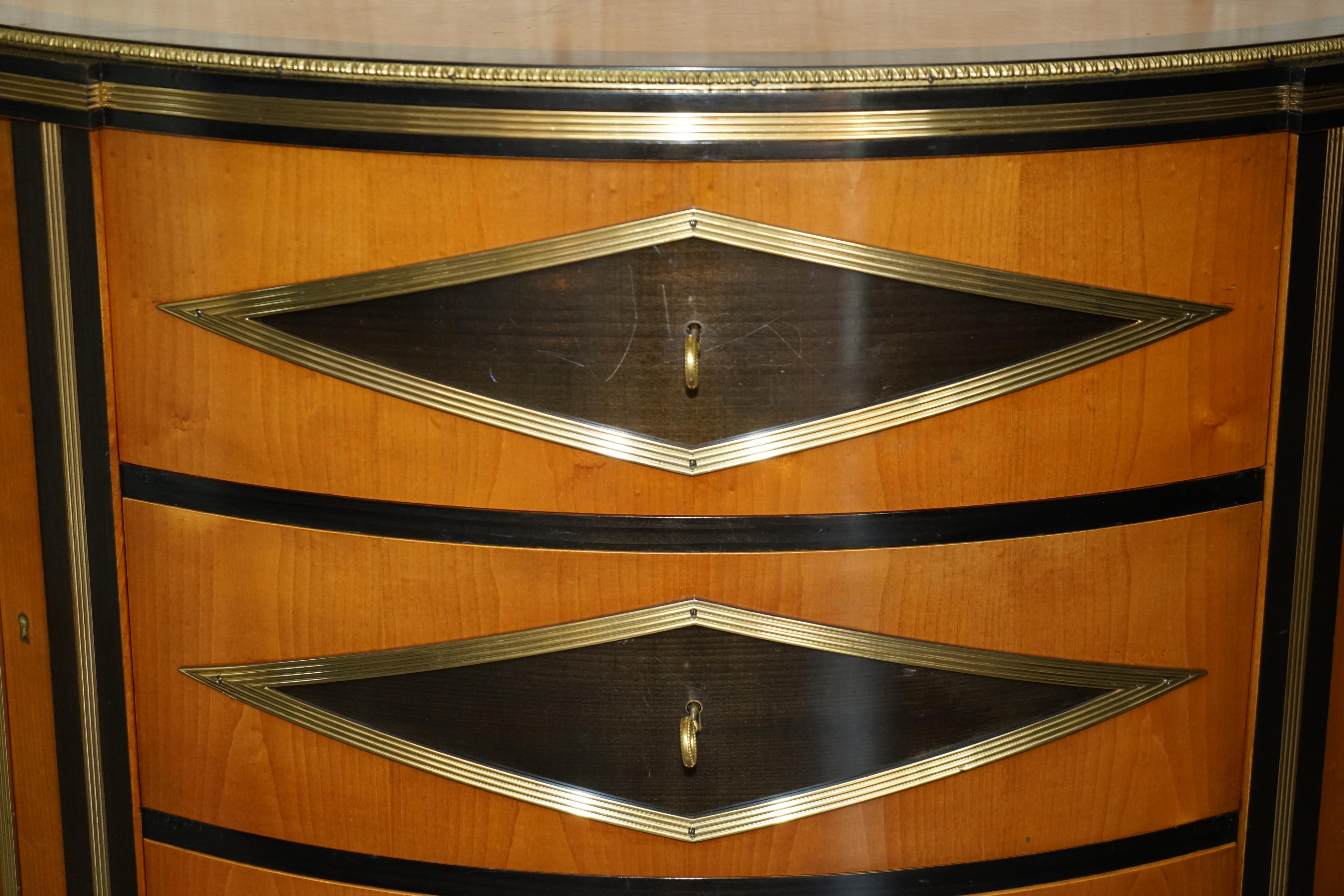 SATINHOLZ & MESSING COLOMBO MOBILI ITALIEN DEMI LUNE SiDEBOARD SCHRANKKOMPETENZ (20. Jahrhundert) im Angebot