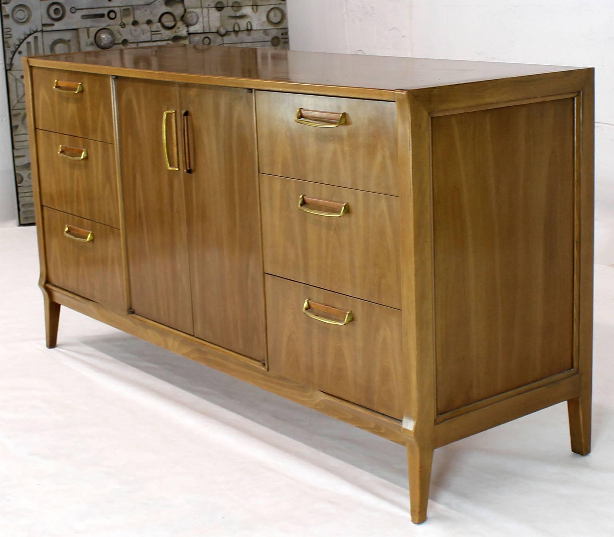 Satinwood Brass Pulls Dresser Credenza In Excellent Condition For Sale In Rockaway, NJ