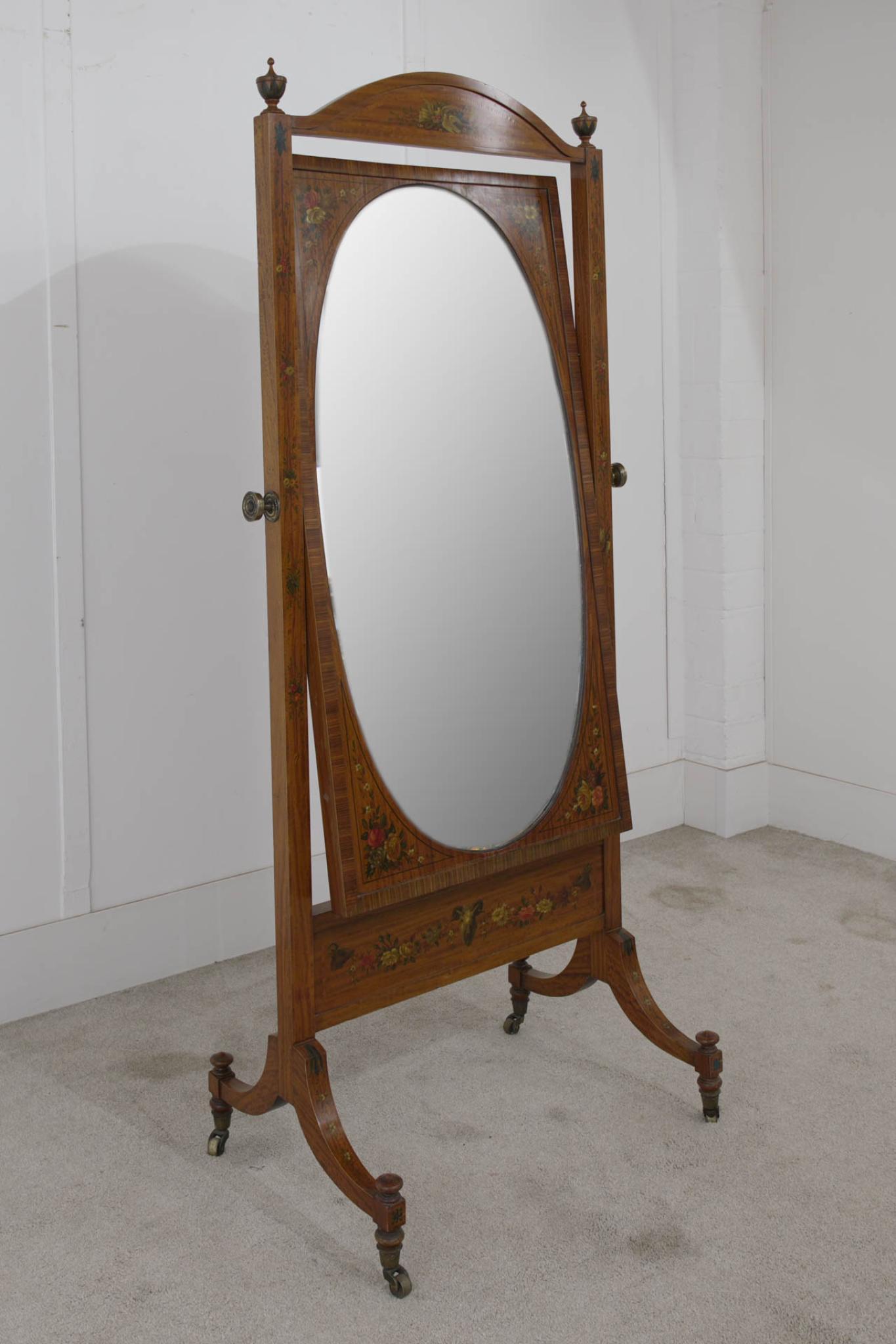 Fin du XIXe siècle Miroir de cheval en bois satiné Maple & Co 1890 en vente