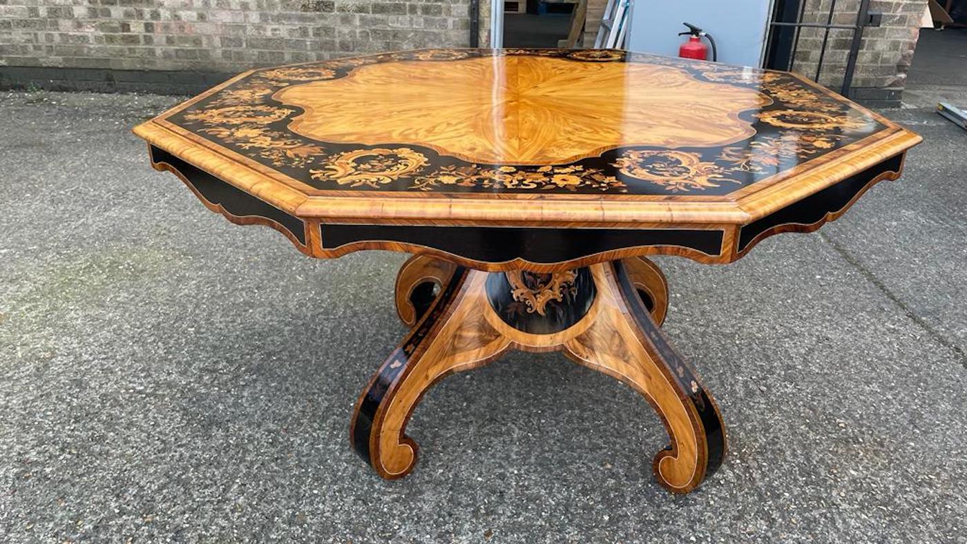 Satinwood & Kingwood Victorian Ebony Inlay Octagonal Table, 19th Century For Sale 6