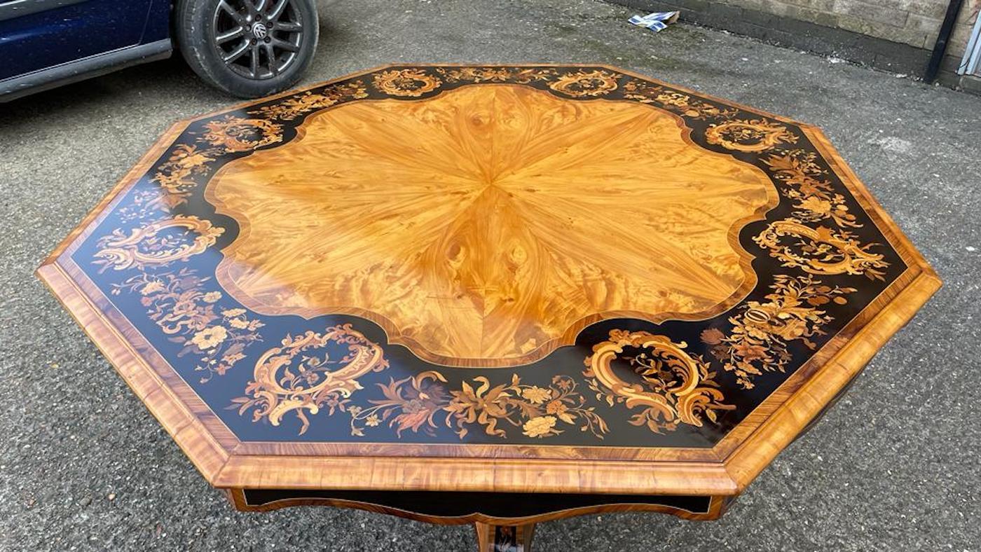 Satinwood & Kingwood Victorian Ebony Inlay Octagonal Table, 19th Century For Sale 1