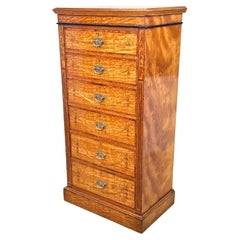 Wood Commodes and Chests of Drawers