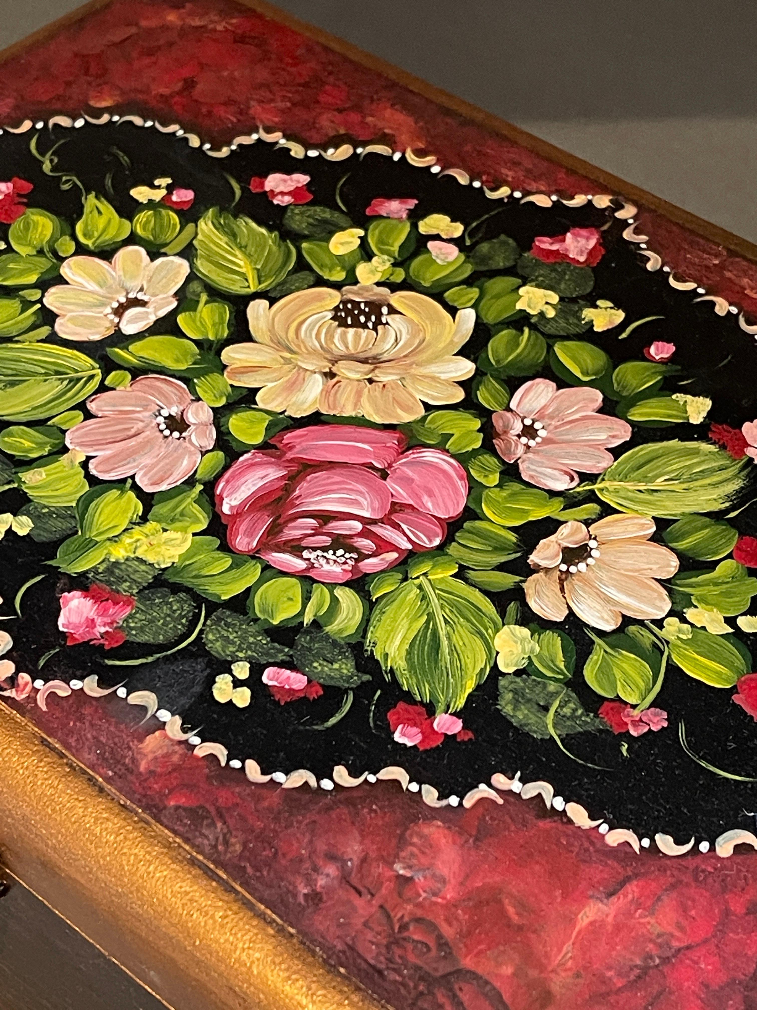 Vintage-Teedose/Kasten mit Muschelschale, Art & Craft-Blumen- Hühner-Handgemälde, Vintage  (Türkisch) im Angebot