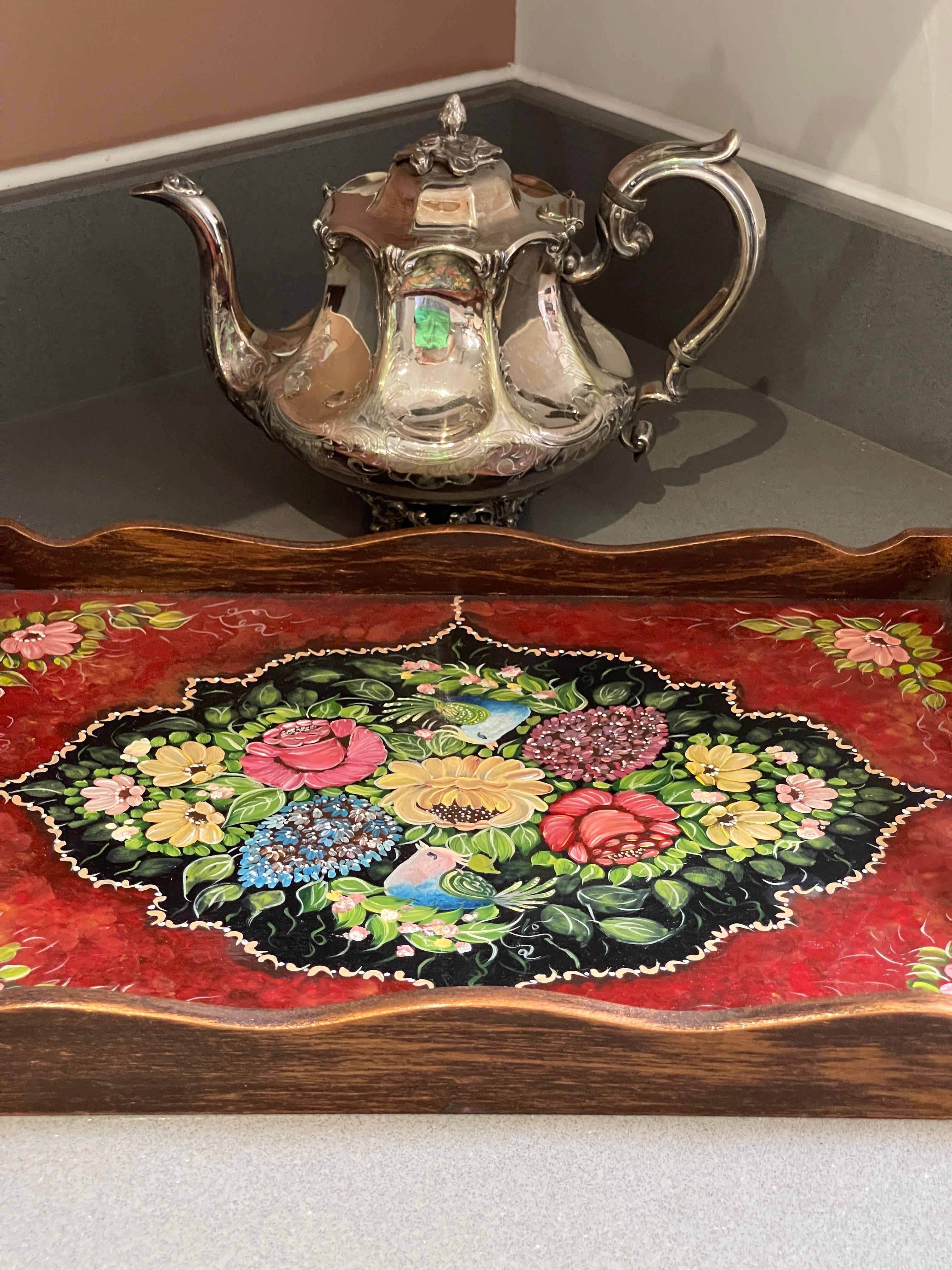Orientalisches Vintage-Teetablett mit Blumen- und Hühnermuster, handbemalt, Holzserviertablett im Angebot 4