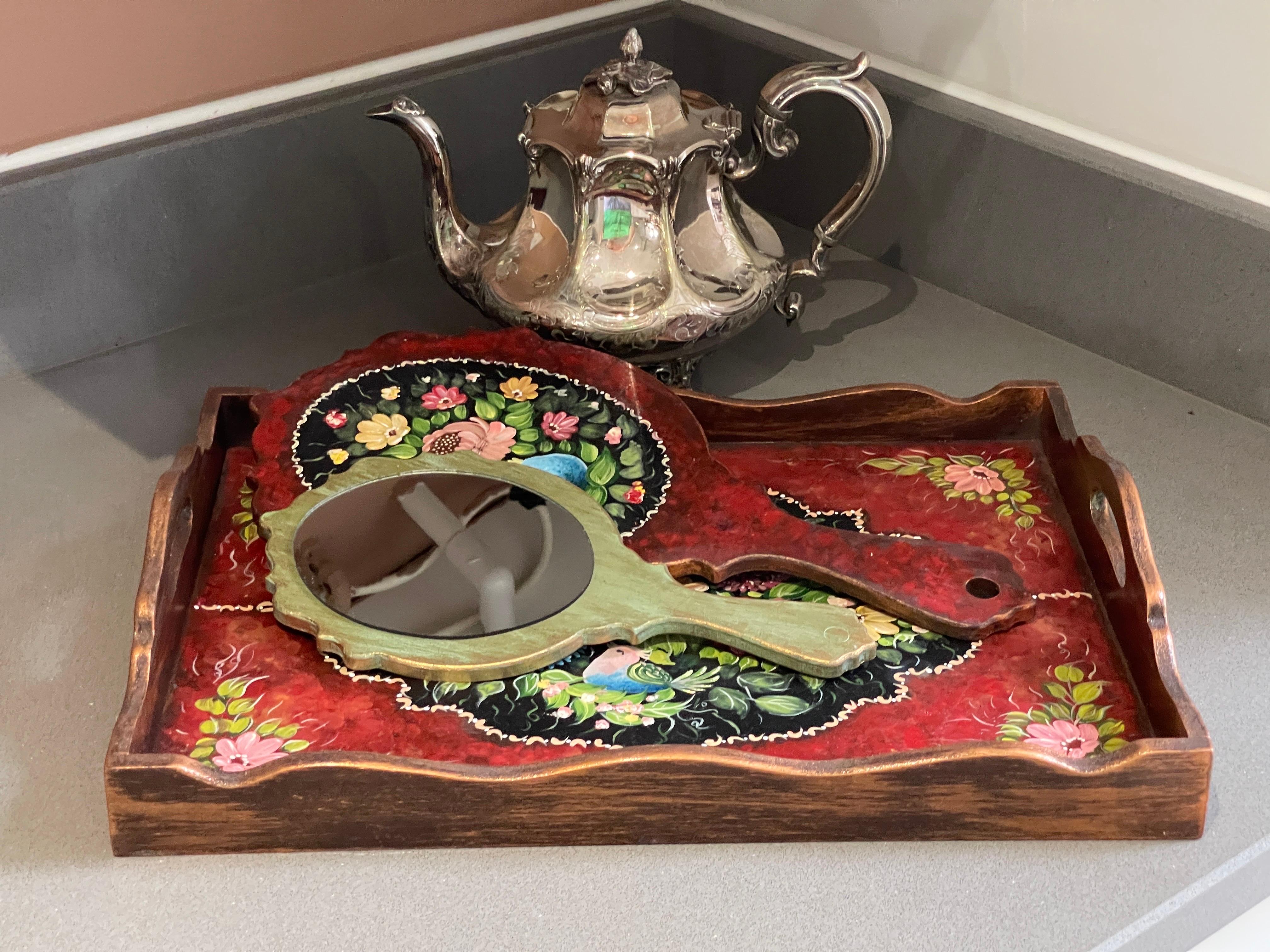 Orientalisches Vintage-Teetablett mit Blumen- und Hühnermuster, handbemalt, Holzserviertablett im Angebot 6