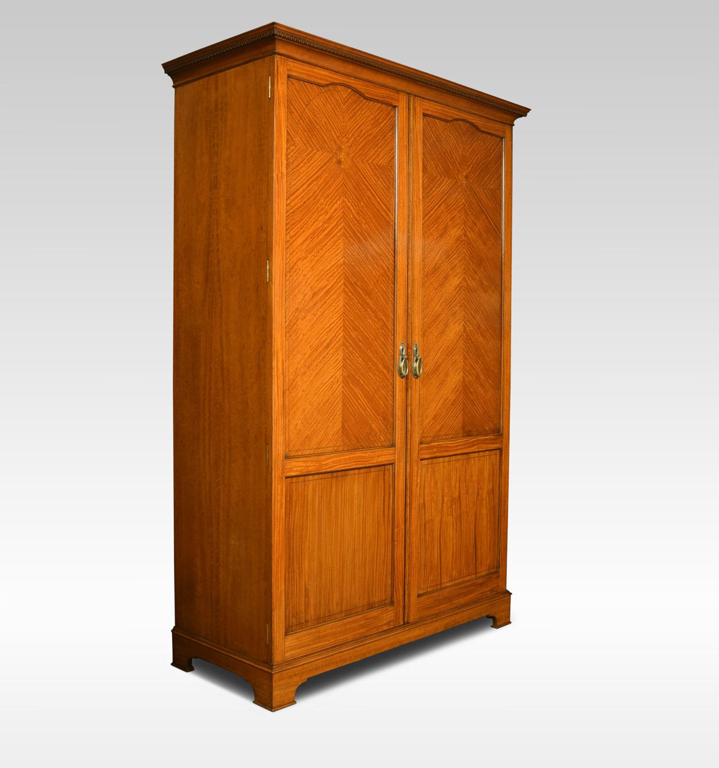 Satinwood Wardrobe by S & H Jewell In Good Condition In Cheshire, GB