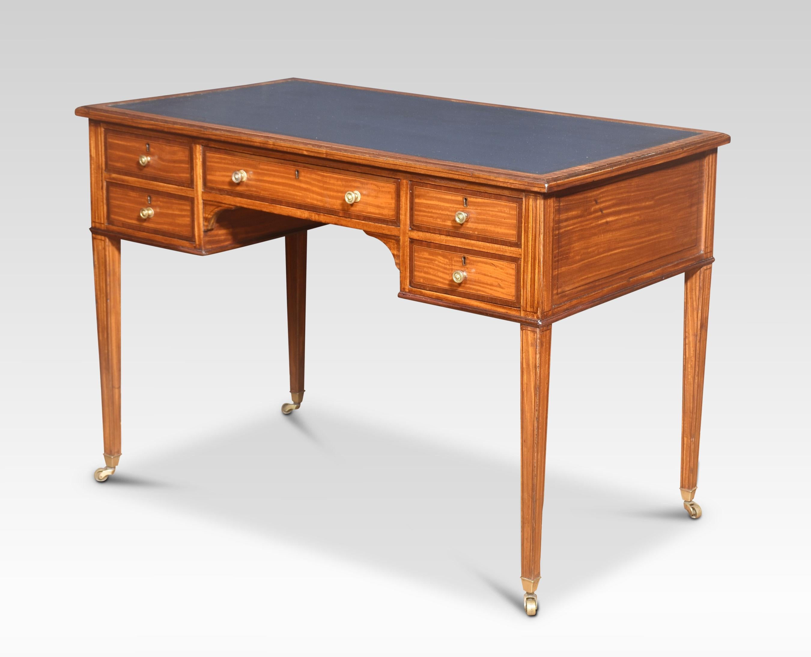 Satinwood writing table In Good Condition For Sale In Cheshire, GB