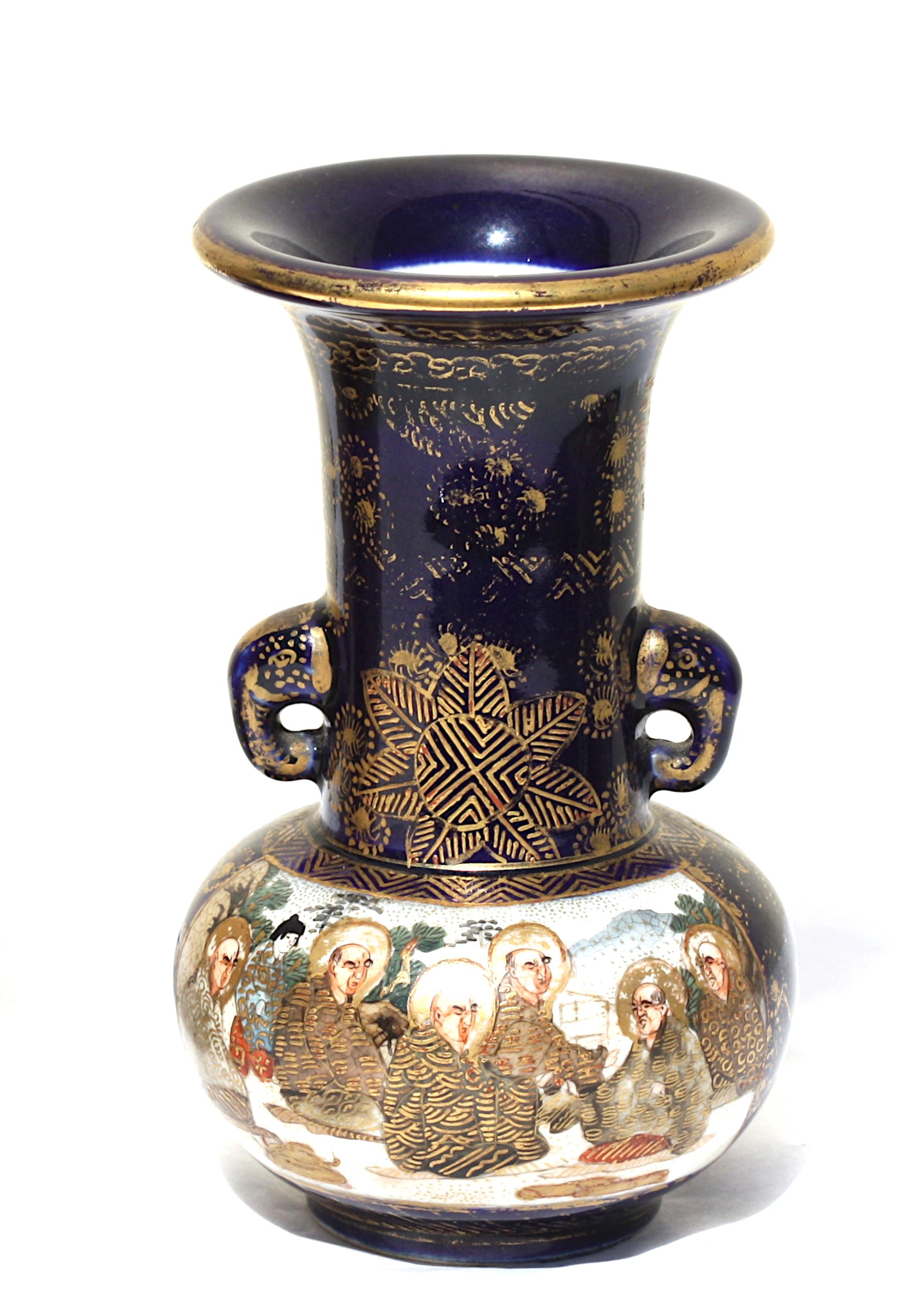 Vase de cabinet en faïence de Satsuma en vente 3