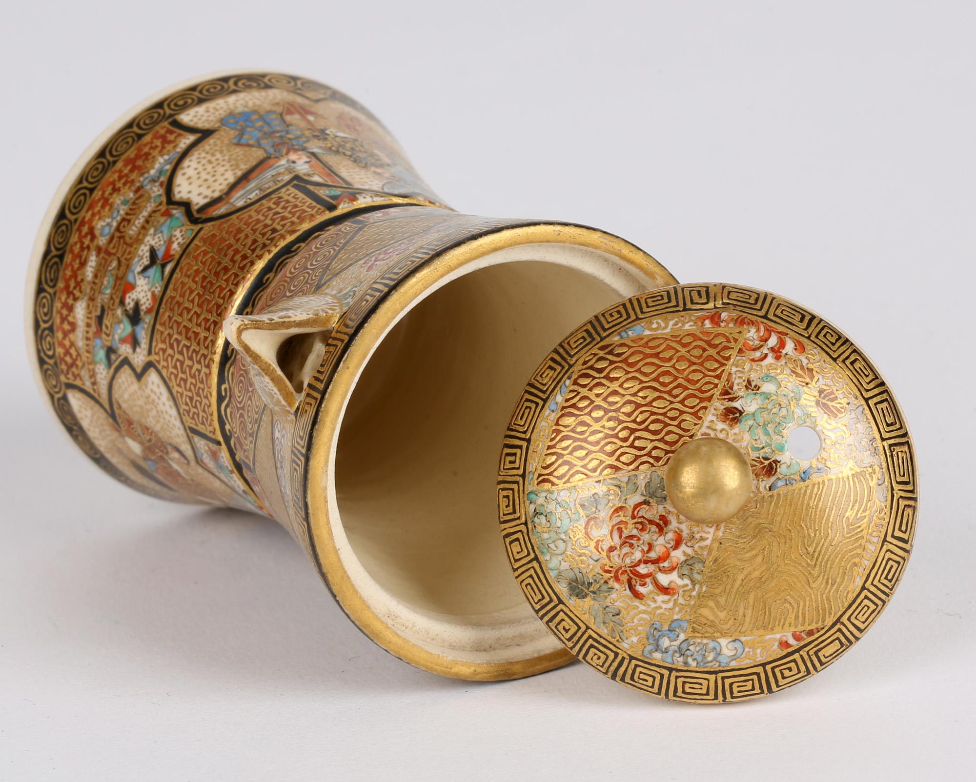 Eine außergewöhnliche japanische Satsuma Miniatur Spule geformt Keramik Teekanne und Deckel fein Hand emailliert mit Kozon Marke und aus der Zeit um 1880. Diese entzückende Teekanne hat einen umgekehrt konisch geformten, abgerundeten Unterteil mit
