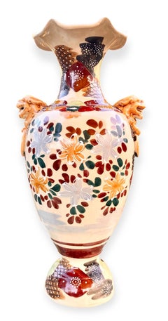 Vase peint polychrome de Satsuma, période Taisho (1912- 1926)