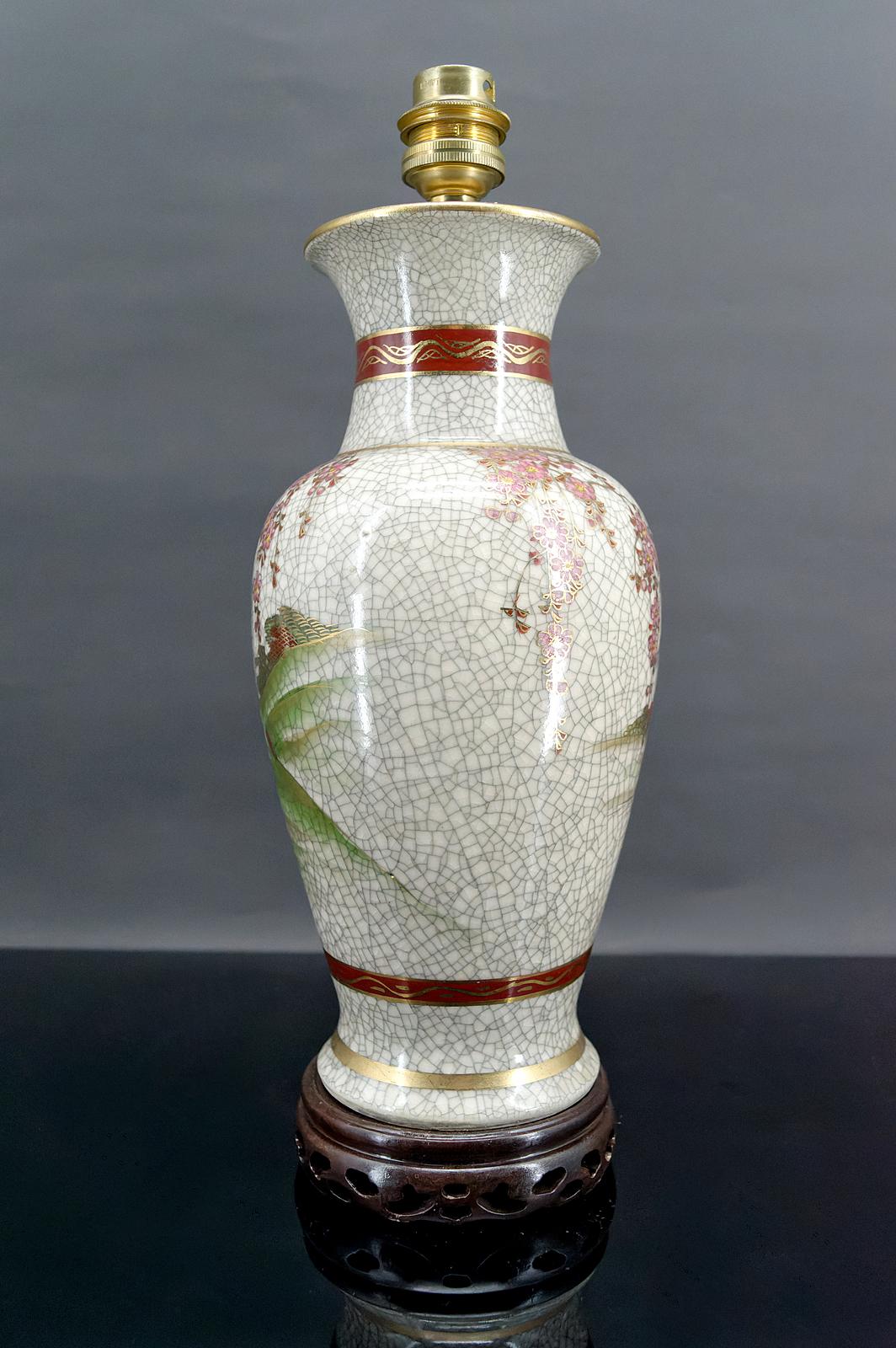 Painted Satsuma porcelain lamp, Geishas and Cherry trees, Japan, Circa 1950 For Sale