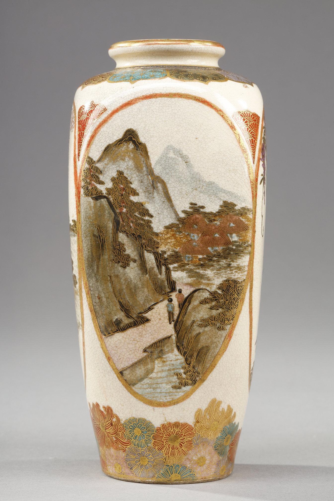 Late 19th Century Satsuma porcelain vase from the Meiji period, Japan For Sale