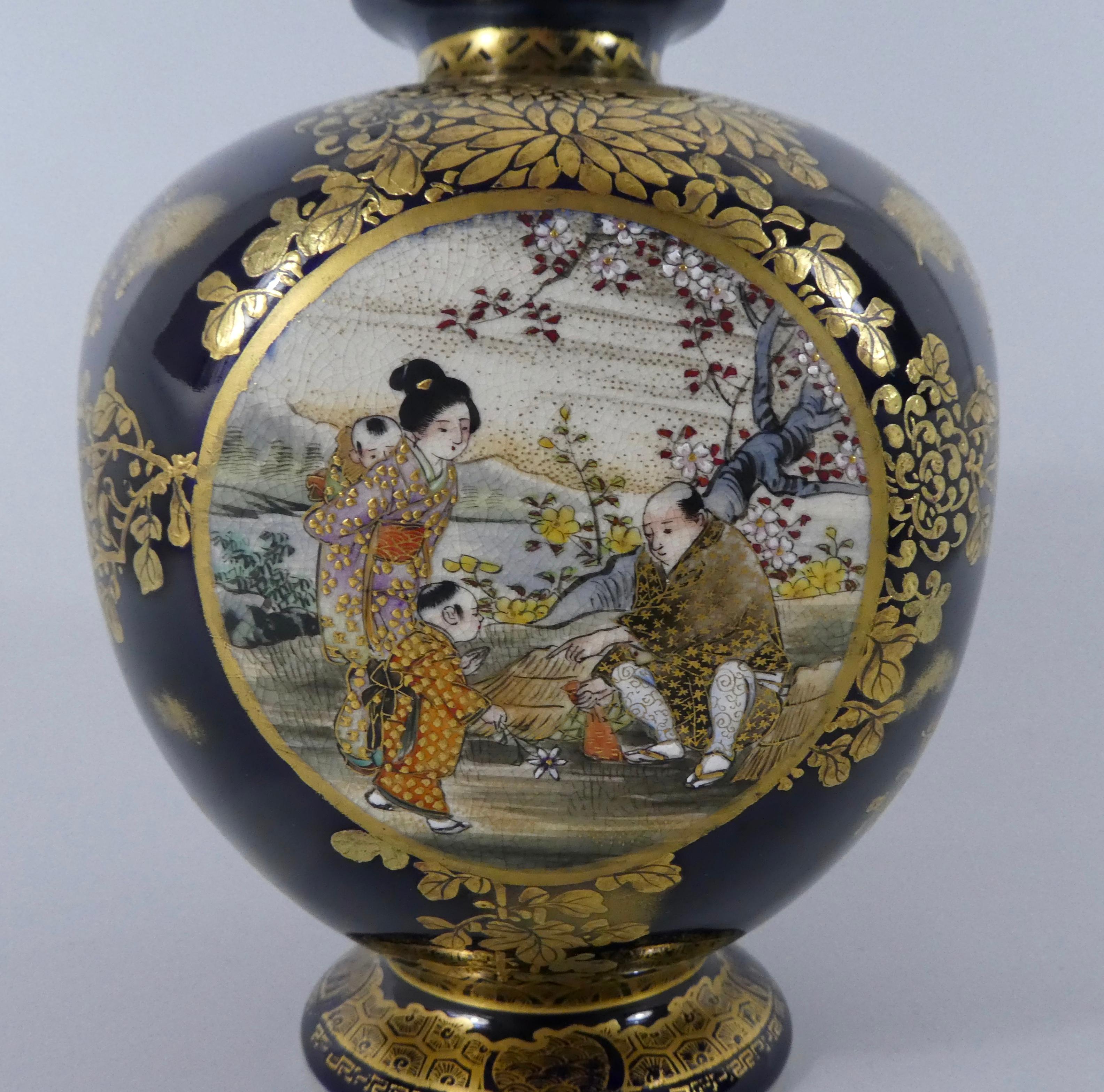 Japanese Satsuma Pottery Squared Vase, Kinkozan, circa 1890, Meiji Period