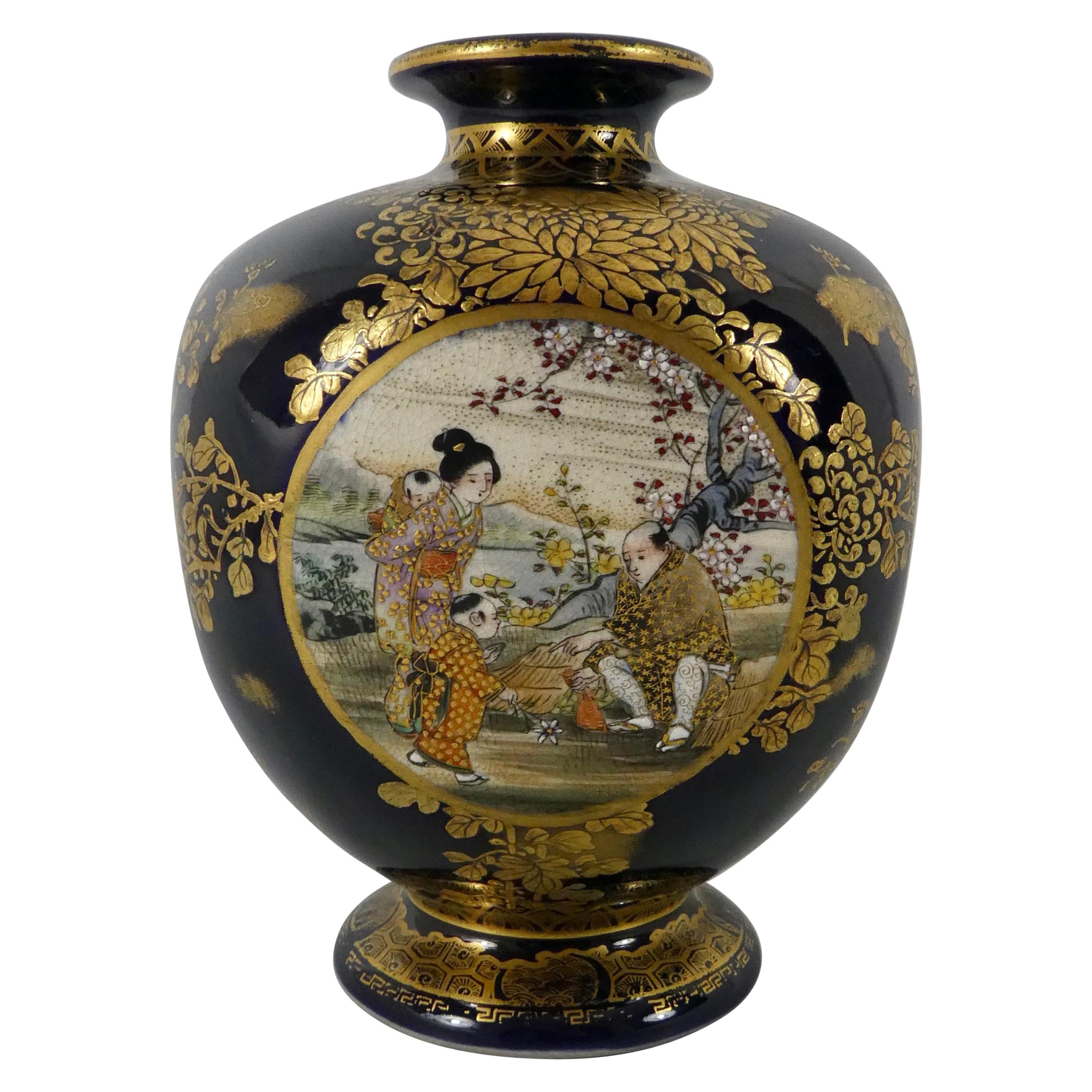 Satsuma Pottery Squared Vase, Kinkozan, circa 1890, Meiji Period