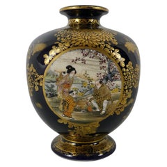 Satsuma Pottery Squared Vase, Kinkozan, circa 1890, Meiji Period