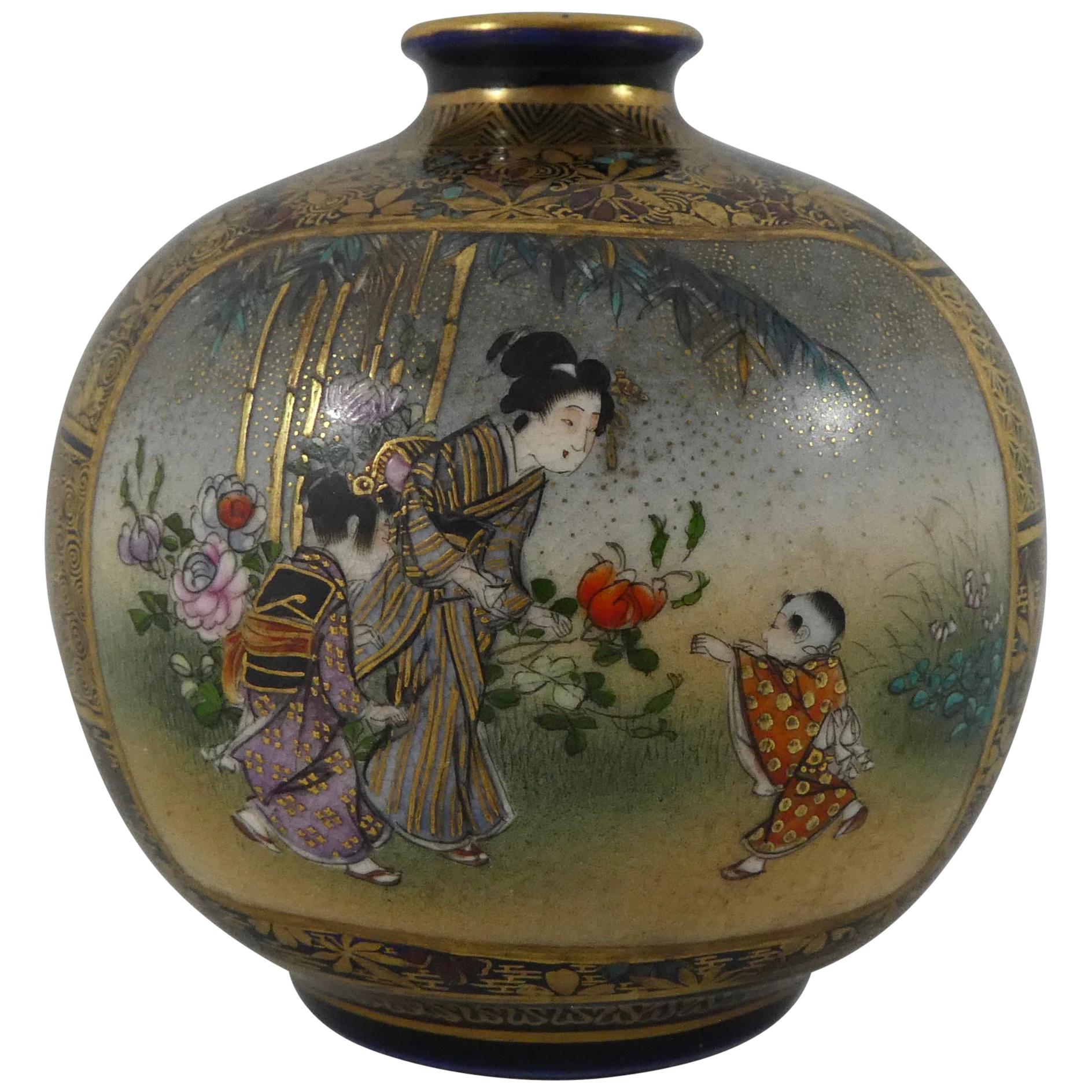 Satsuma Pottery Vase, Kinkozan, circa 1900, Meiji Period