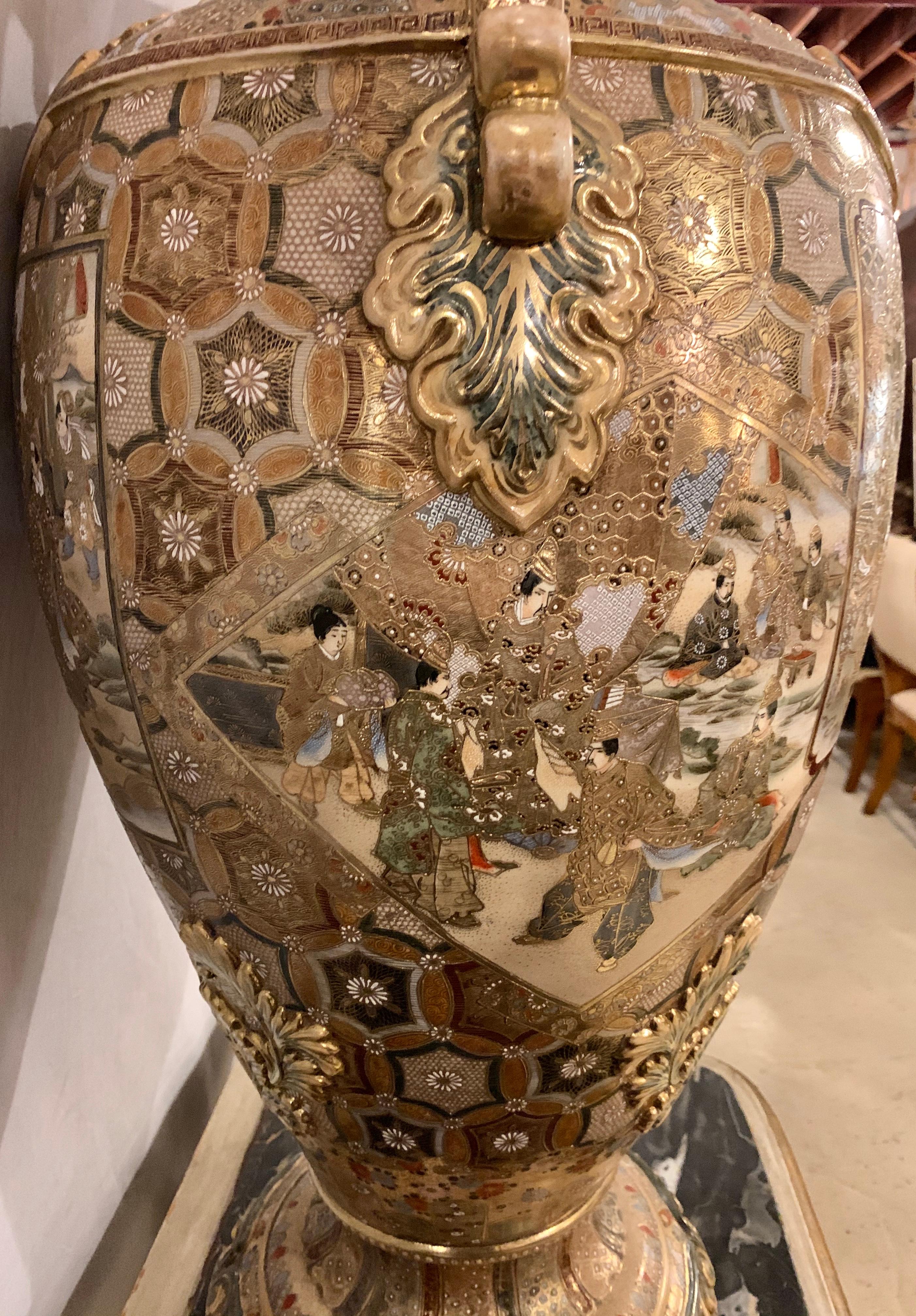 Satsuma Thousand Face Vase or Urn Palace Sized Twin Handled 5