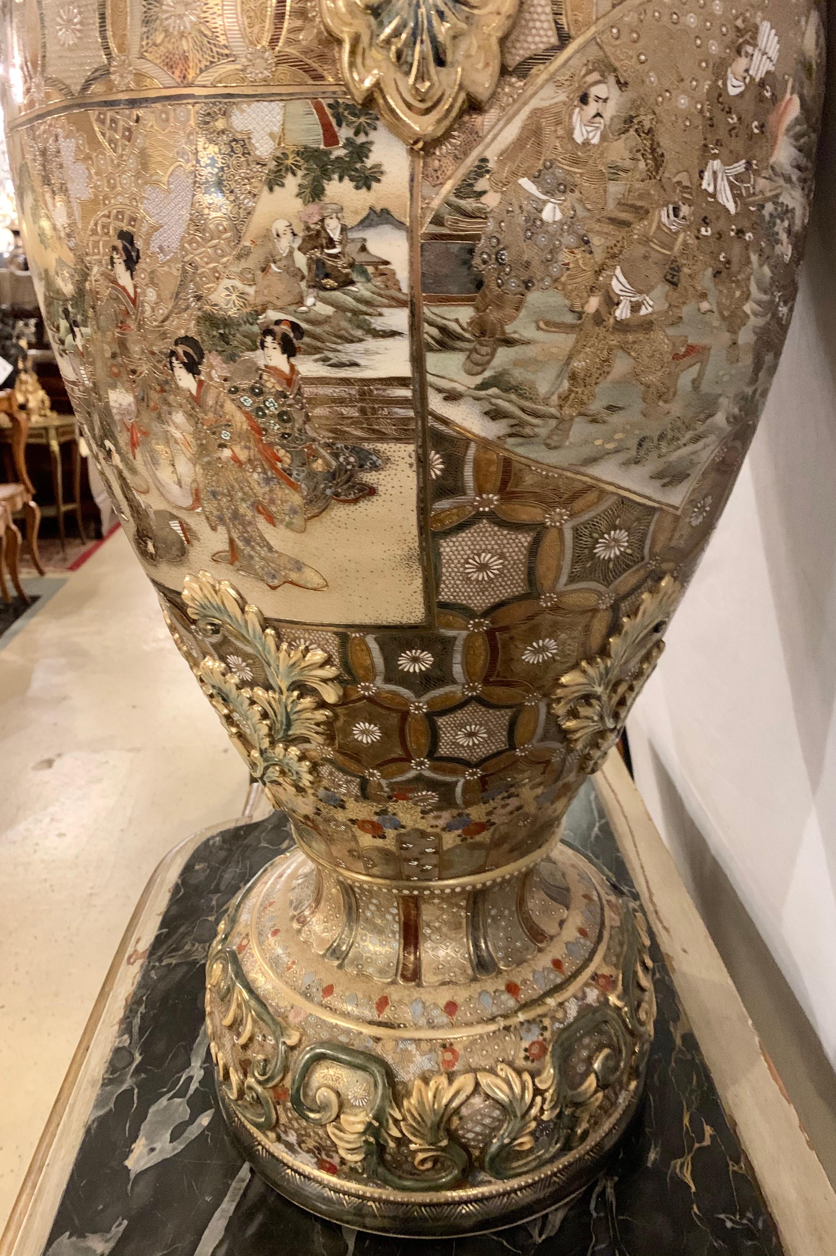 Satsuma Thousand Face Vase or Urn Palace Sized Twin Handled 3