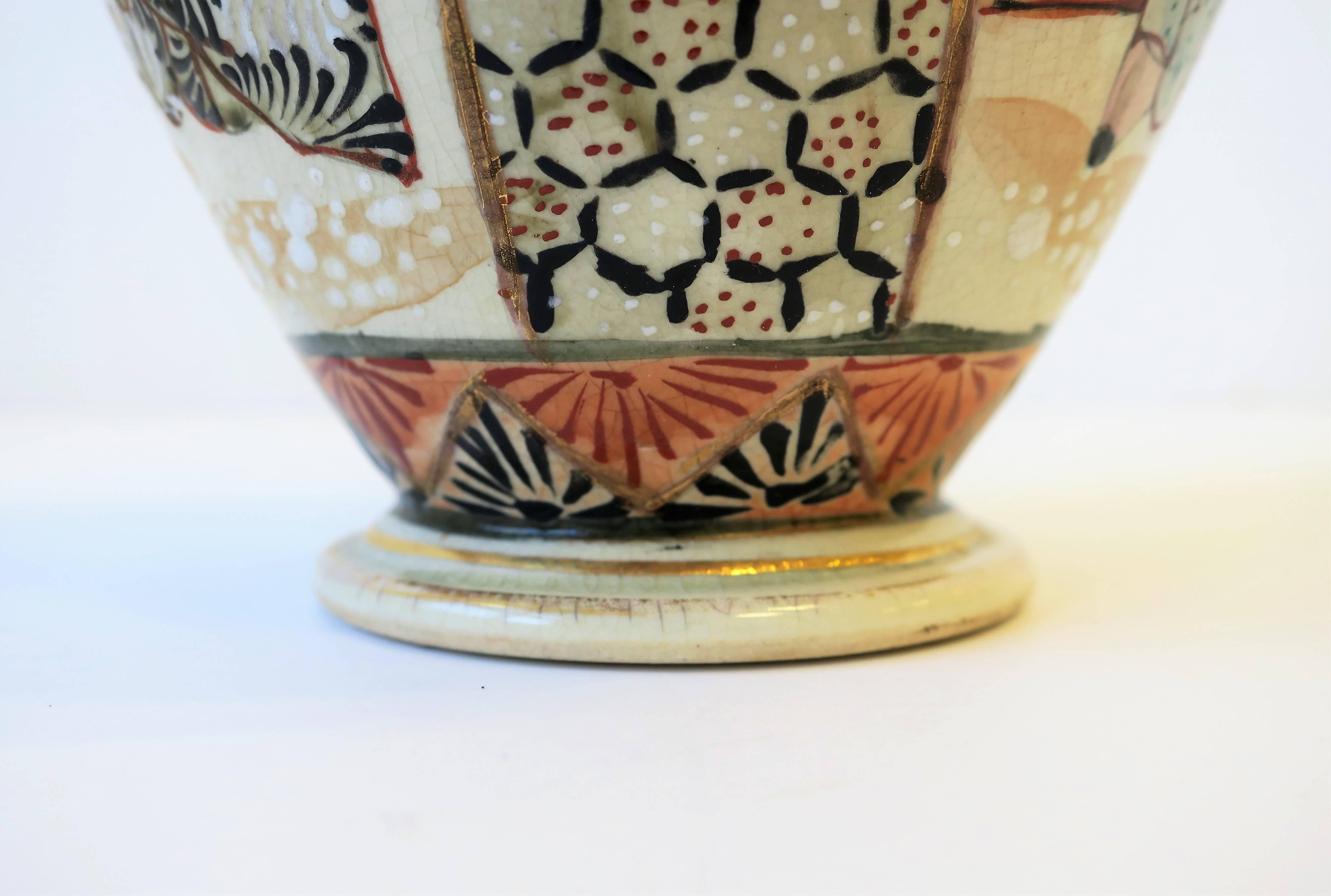 Japanische Satsuma-Vase, frühes 20. Jahrhundert im Angebot 5