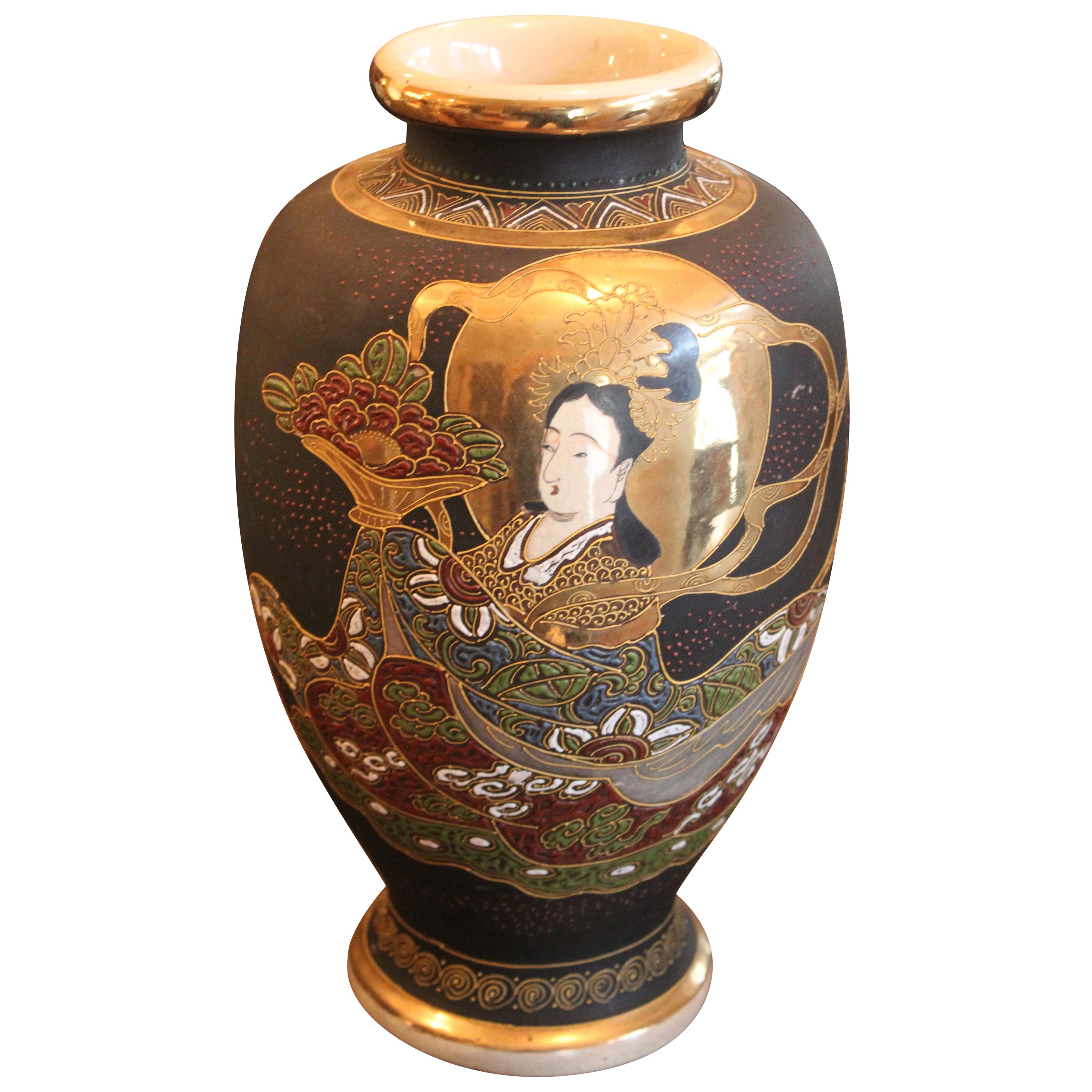 Satsuma Vase, Late 19th-Early 20th Century For Sale