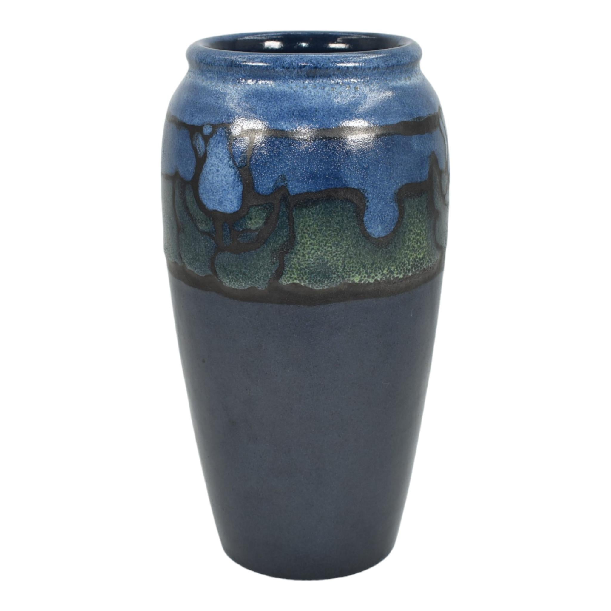 Saturday Evening Girls SEG 1925 Vintage Art Pottery Tulip Blue Ceramic Vase In Good Condition For Sale In East Peoria, IL