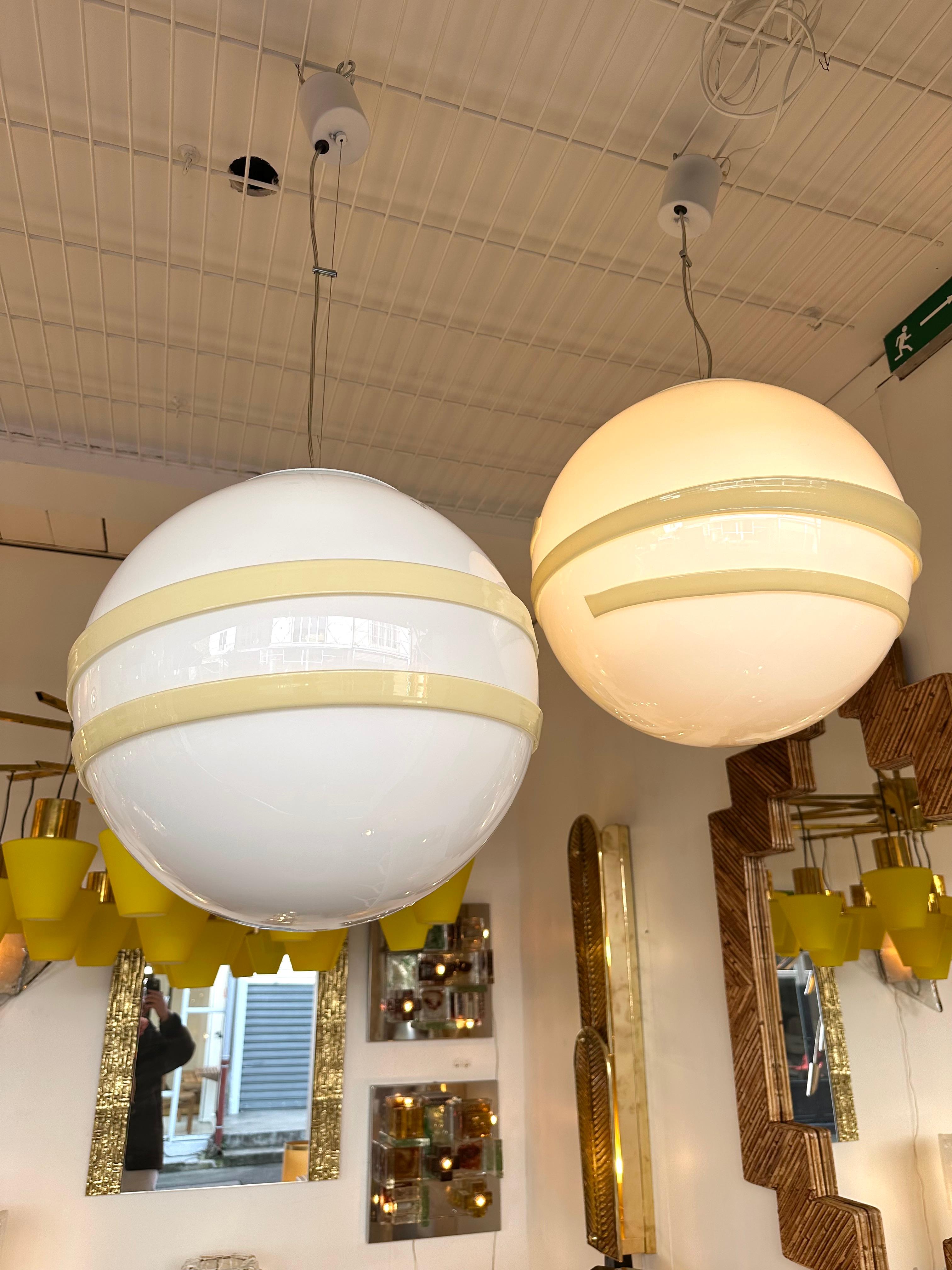 Saturn Ball Murano Glas Pendelleuchte von Murano Due, Italien, 1990er Jahre (Gemalt) im Angebot