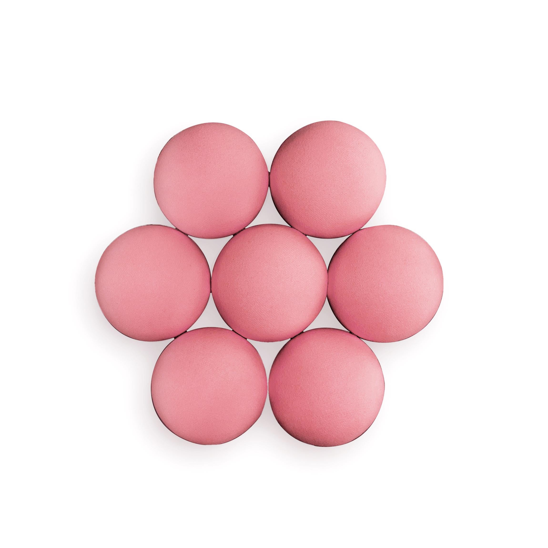 Portoghese Pouf Saturno piccolo, struttura in ottone spazzolato e lana rosa di Lara Bohinc in vendita