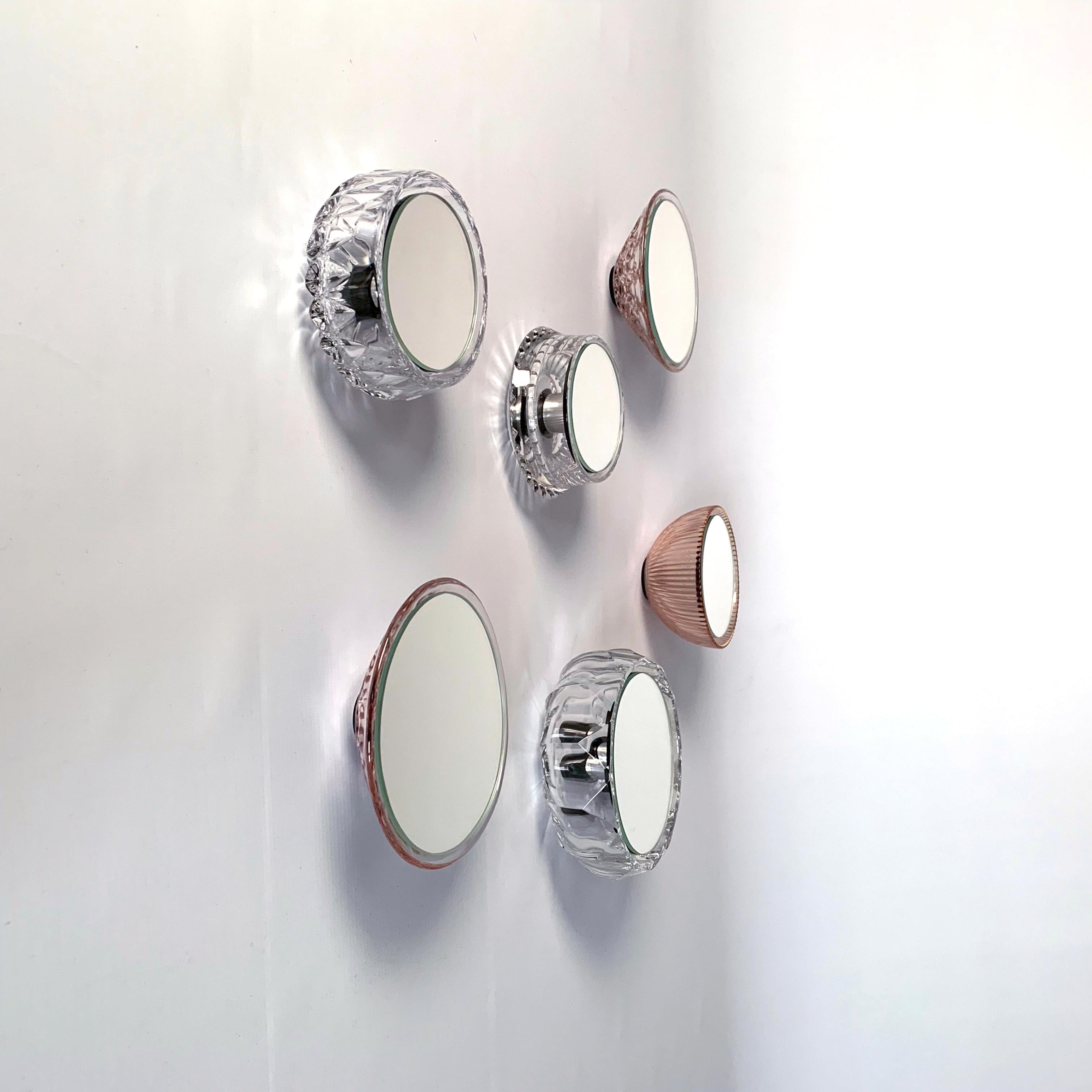 Wall mirrors - Saturn, made of vintage glass bowls:
Floating glass bowls and mirrors - invisible construction
The vintage glass bowl is easily and securely attached to the wall. A hole was drilled in the glass bowl and a metal sleeve was inserted.