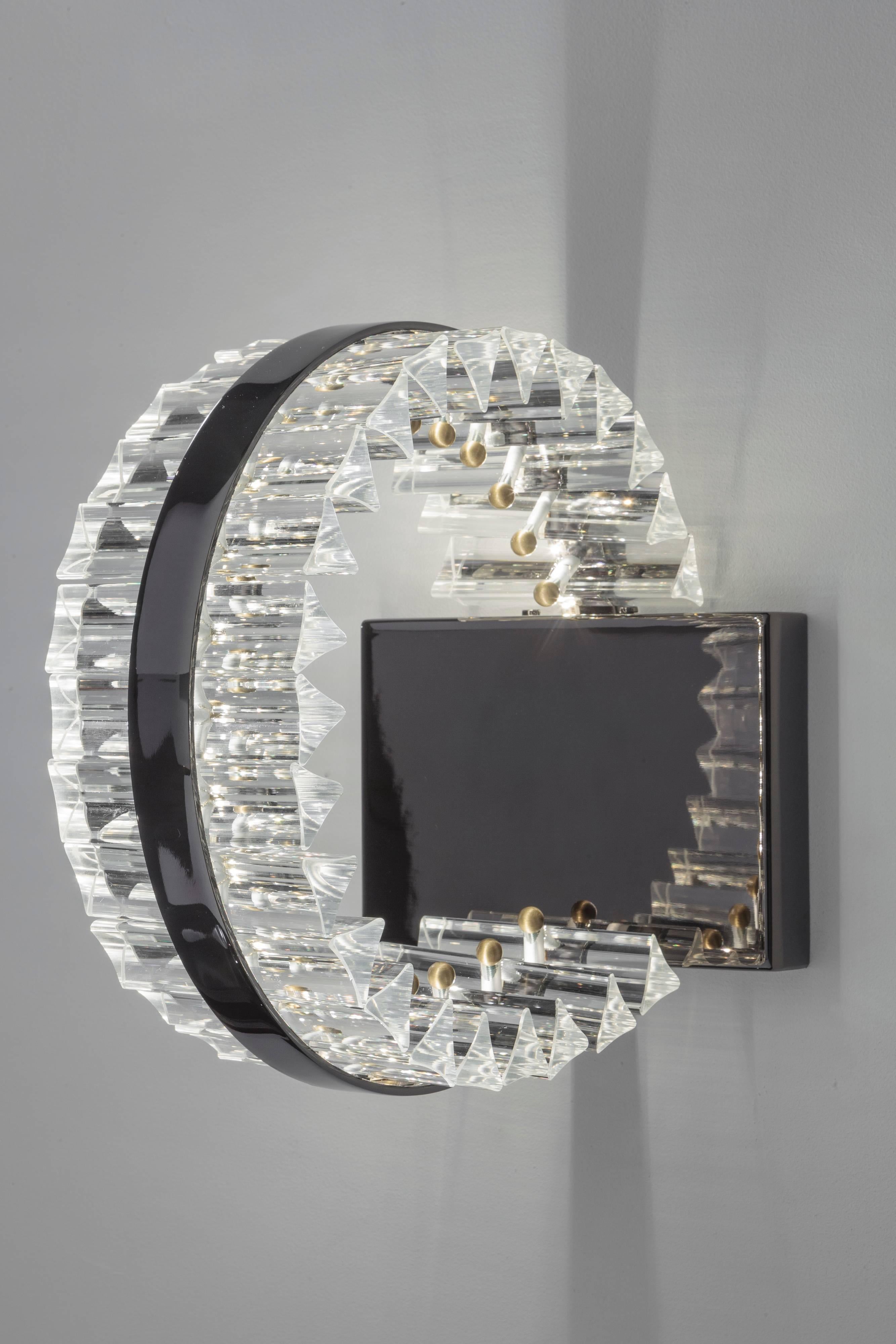 Modern Saturno Wall Light - Polished Black Nickel For Sale