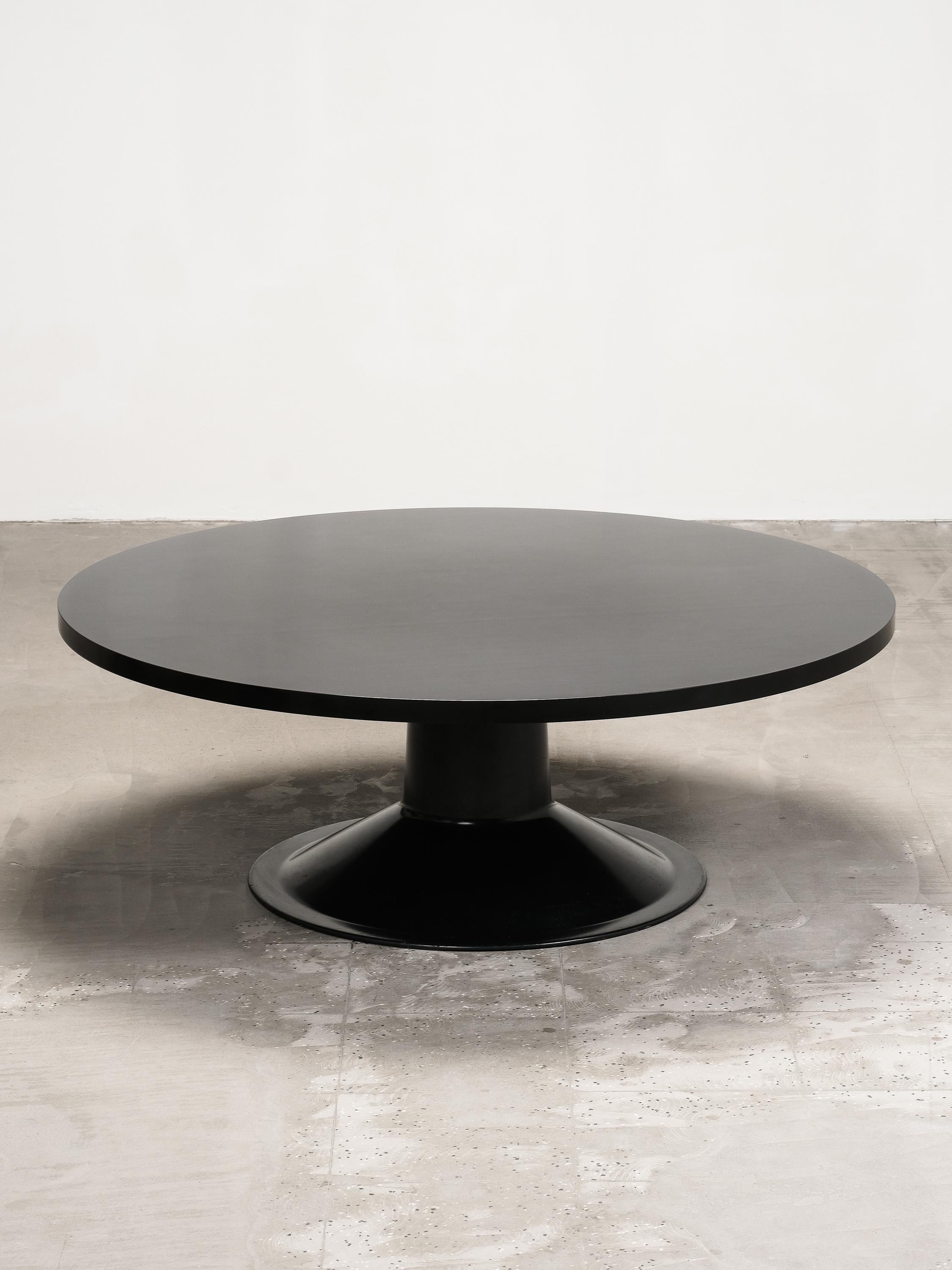Mid-Century Modern ‘Saturnus’ Black Round Coffee Table by Yrjö Kukkapuro for Haimi, Finland, 1970s For Sale